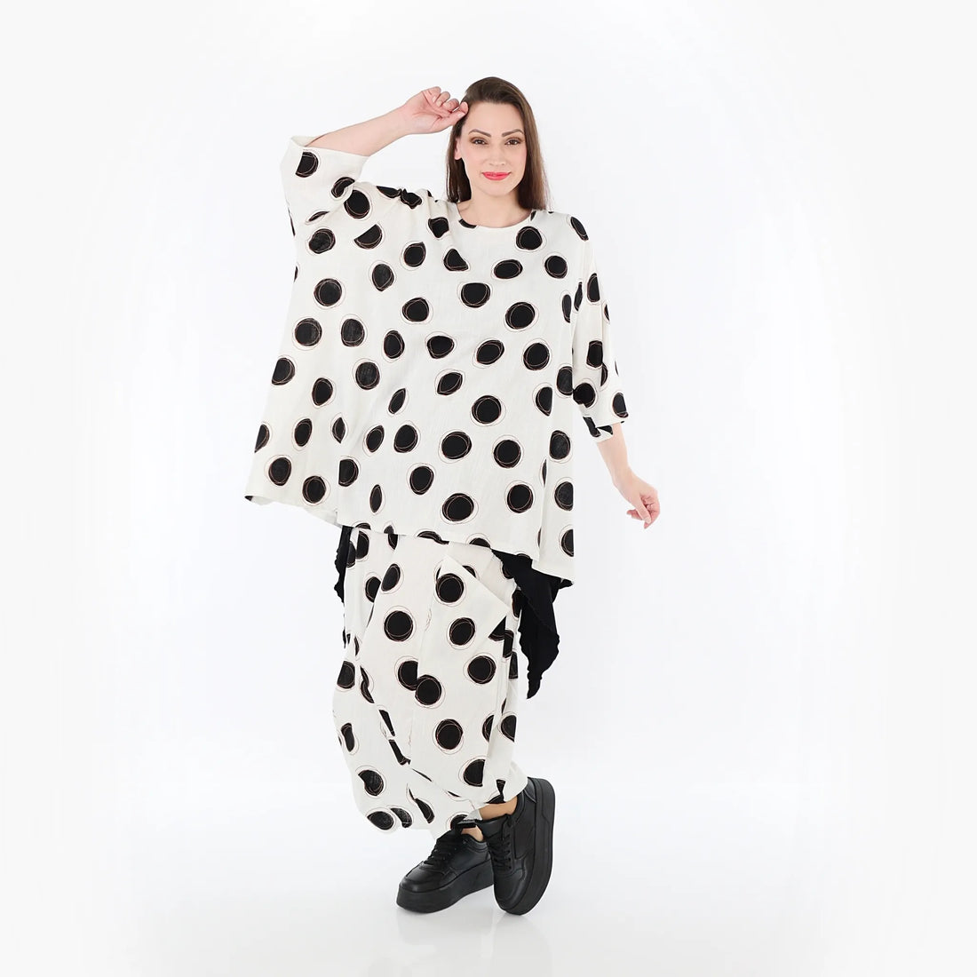  A-Form Bigshirt von AKH Fashion aus Viskose, 1480.00593, Ecru/Schwarz/Cognac, Punkte, Schick