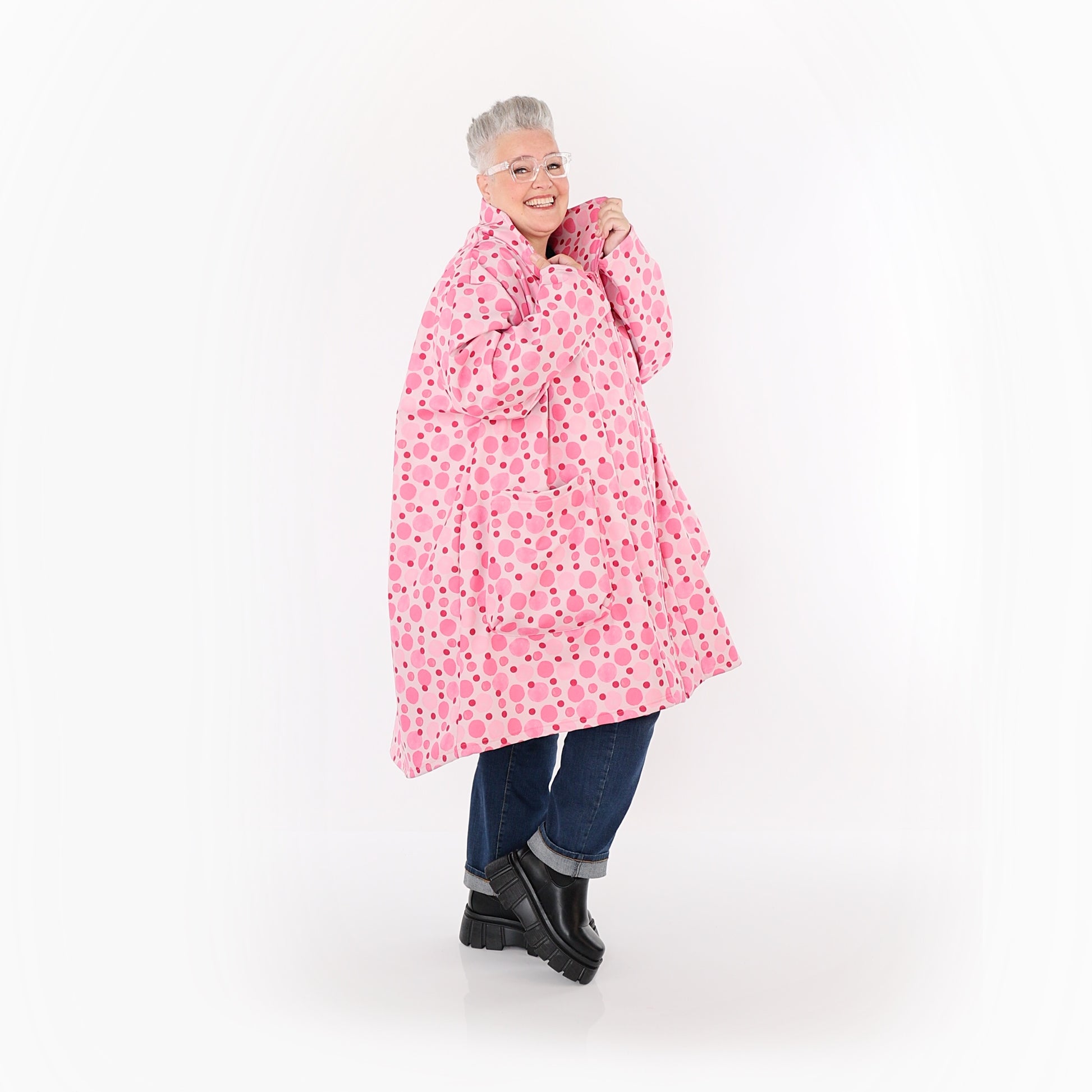  AKH Fashion Mantel in Vokuhila-Form, aus Polyester, 1515.02276, Pink/Multi, Punkte, Schick
