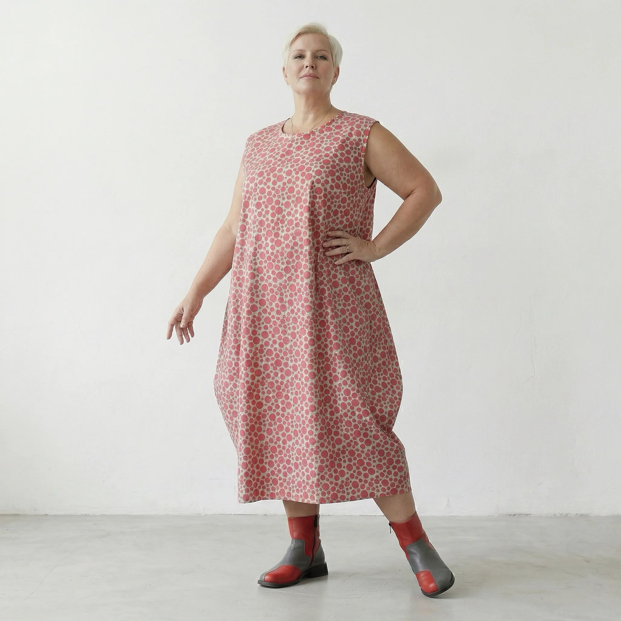 Stilvolles Lagenlook Ballonkleid aus leichter Baumwolle mit ausgefallenem Punktemuster, Mint/Pink