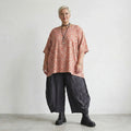 Zeitlos legeres Oversize A-Form Shirt aus feiner Popeline mit ausgefallenem Punkte Muster, Mint/Pink