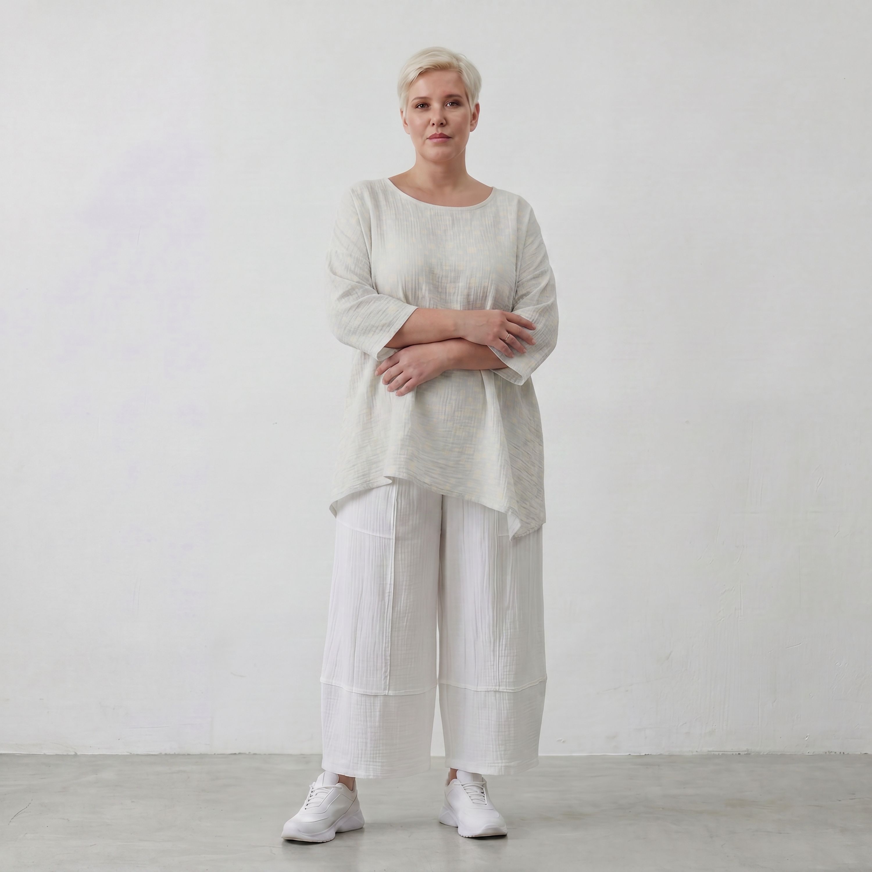 Leichtes Baumwollshirt Hellblau Ecru im Lagenlook Oversize sehr leger mit zipfeligem Saum