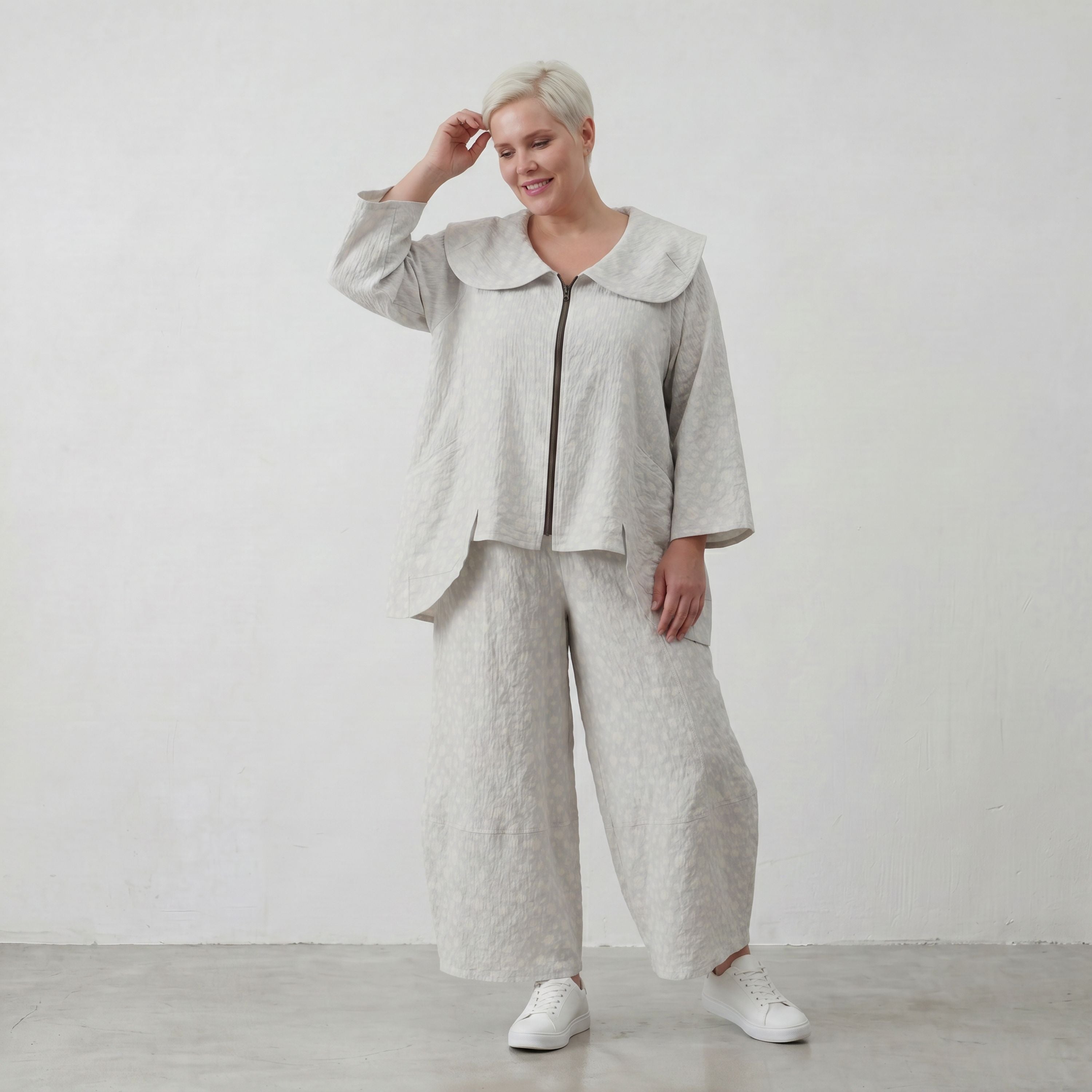Fliessende Marlenehose in Hellblau Ecru aus Baumwolle Oversize Lagenlook zeitlos modern