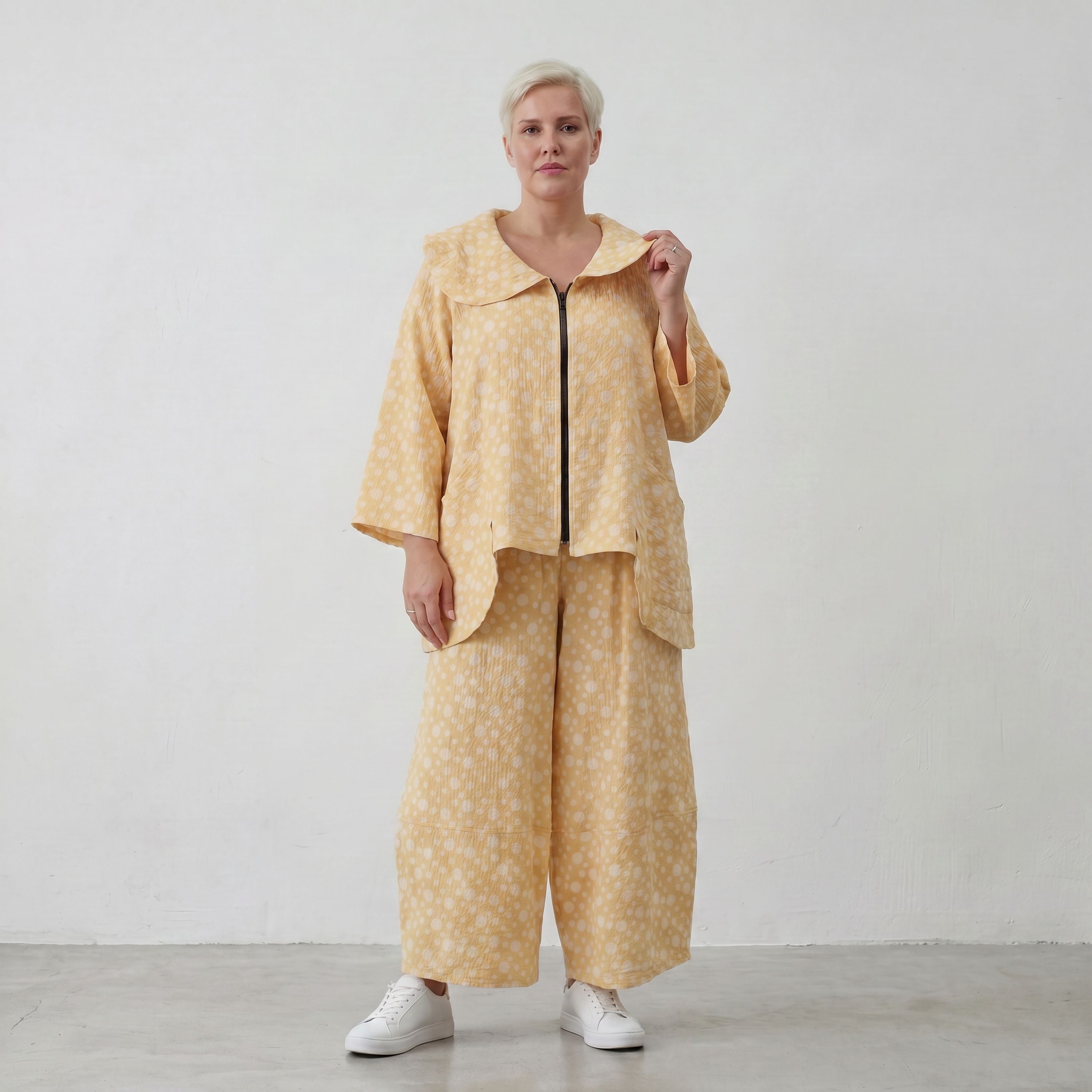 Fliessende Marlenehose Gelb Ecru aus Baumwolle luftig leger Lagenlook zeitlos zarte weit