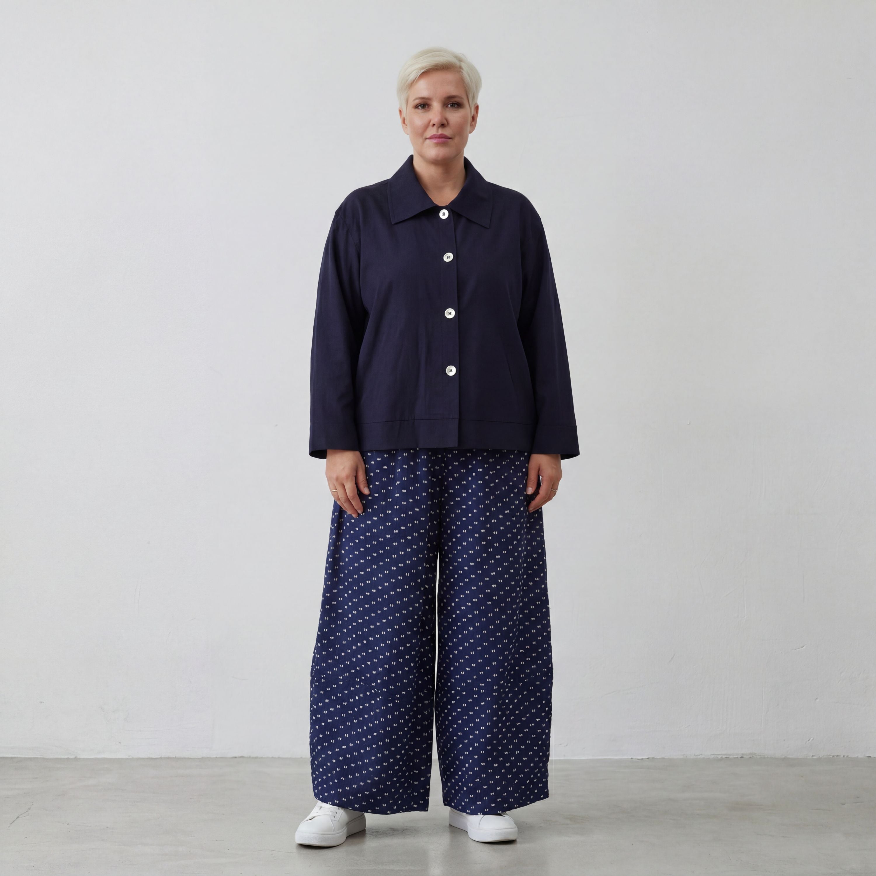 Zeitlose Marlenehose im Lagenlook Dunkelblau/Weiß weich fliessend leger Oversize Chic