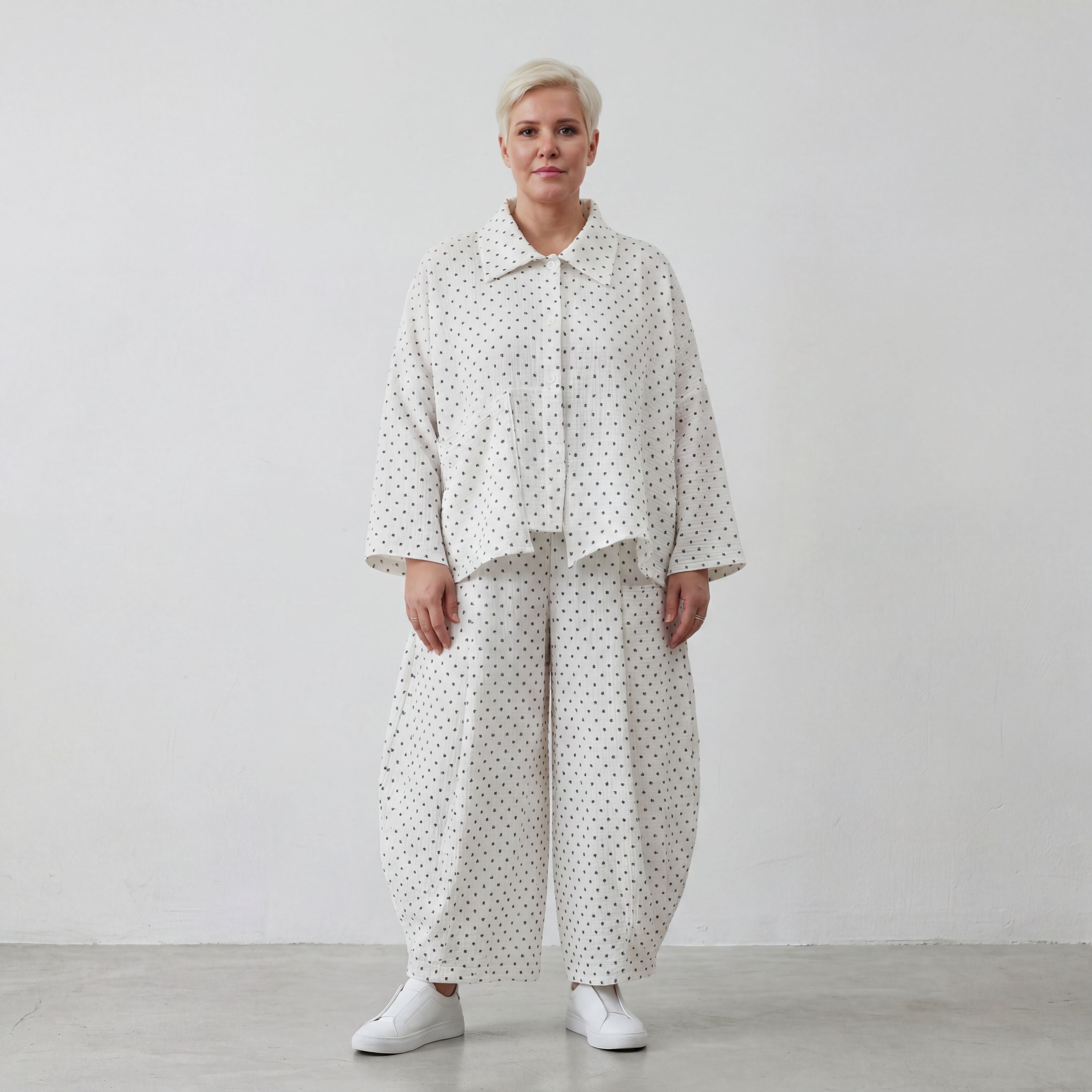 Ausgefallene Oversize Ballonhose im Weiß Schwarz Karomuster leger zeitlos modern chic