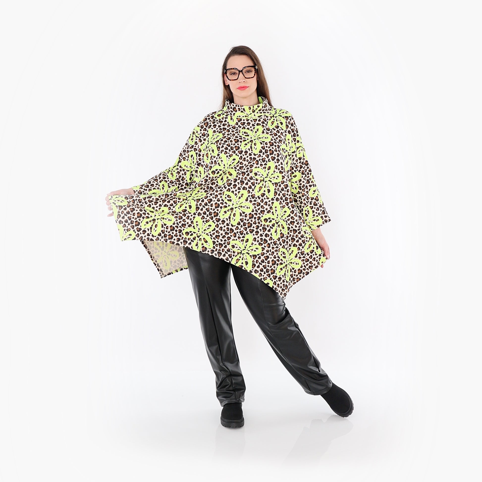  A-Form Bigshirt von AKH Fashion aus Baumwolle, 1514.07123, Beige/Braun/Neongrün, Leopard
