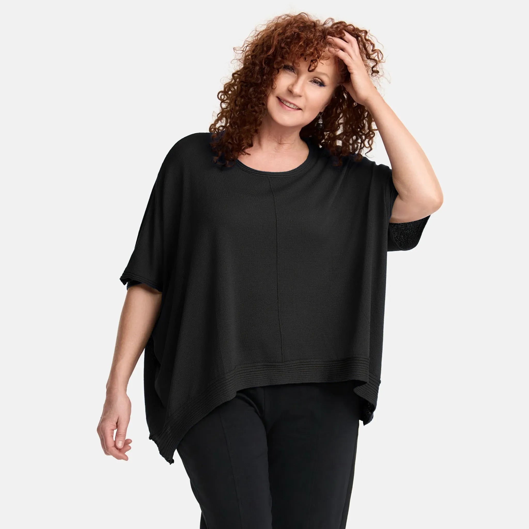  Amandine Pullover in kastiger Form, aus Viskose, A2803, Schwarz, Schick, Modern, Bequem