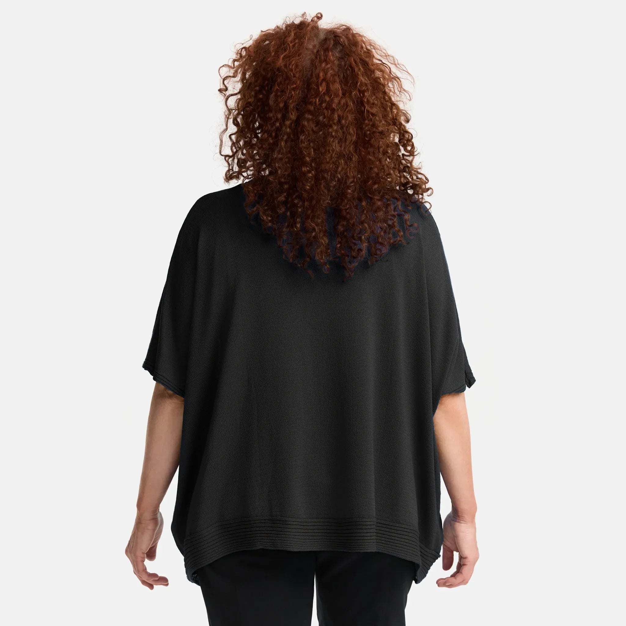  Amandine Pullover in kastiger Form, aus Viskose, A2803, Schwarz, Schick, Modern, Bequem