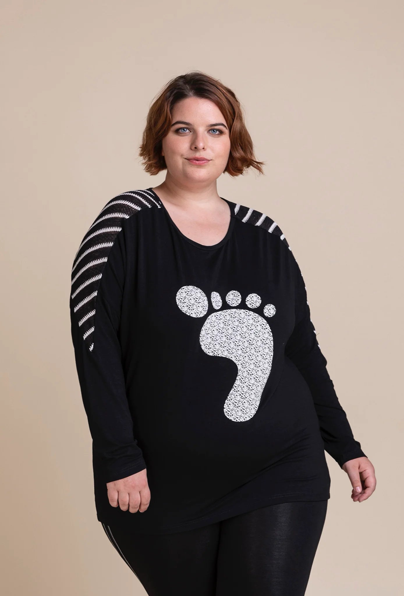  Pomme Rouge Bigshirt in gerader Form, aus Rayon, A552, Schwarz-Weiß, Muster, Schick, Modern