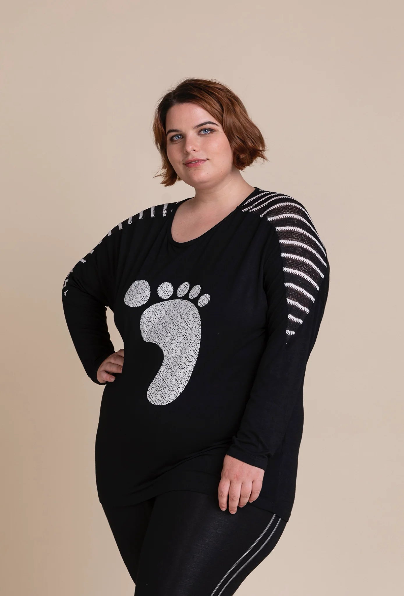  Pomme Rouge Bigshirt in gerader Form, aus Rayon, A552, Schwarz-Weiß, Muster, Schick, Modern
