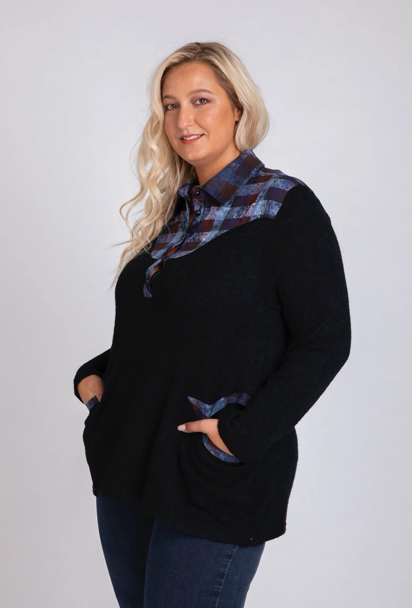  Pomme Rouge Shirt in gerader Form, aus Baumwolle, A811, Schwarz-Blau, Schick, Modern