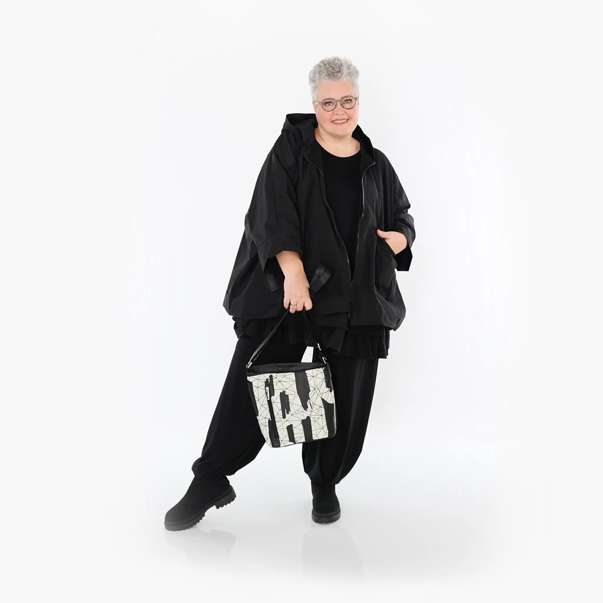  AKH Fashion Jacke in kastiger Form, aus Baumwolle, 1493.07076, Schwarz, Ausgefallen