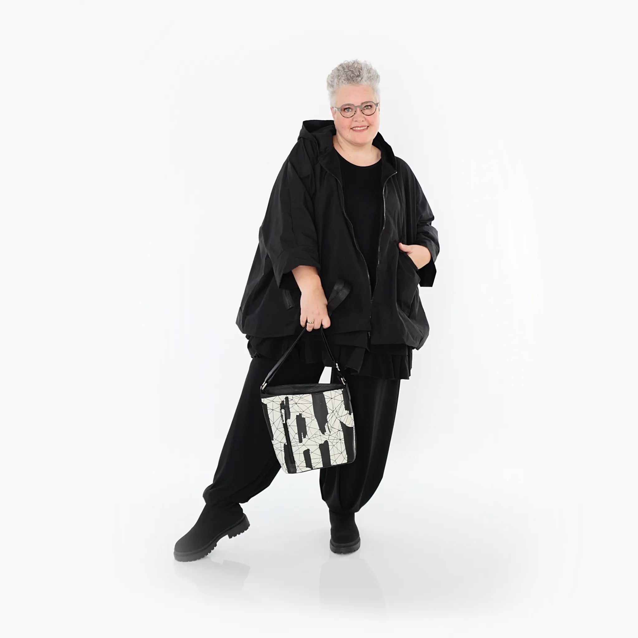  AKH Fashion Jacke in kastiger Form, aus Baumwolle, 1493.07076, Schwarz, Ausgefallen