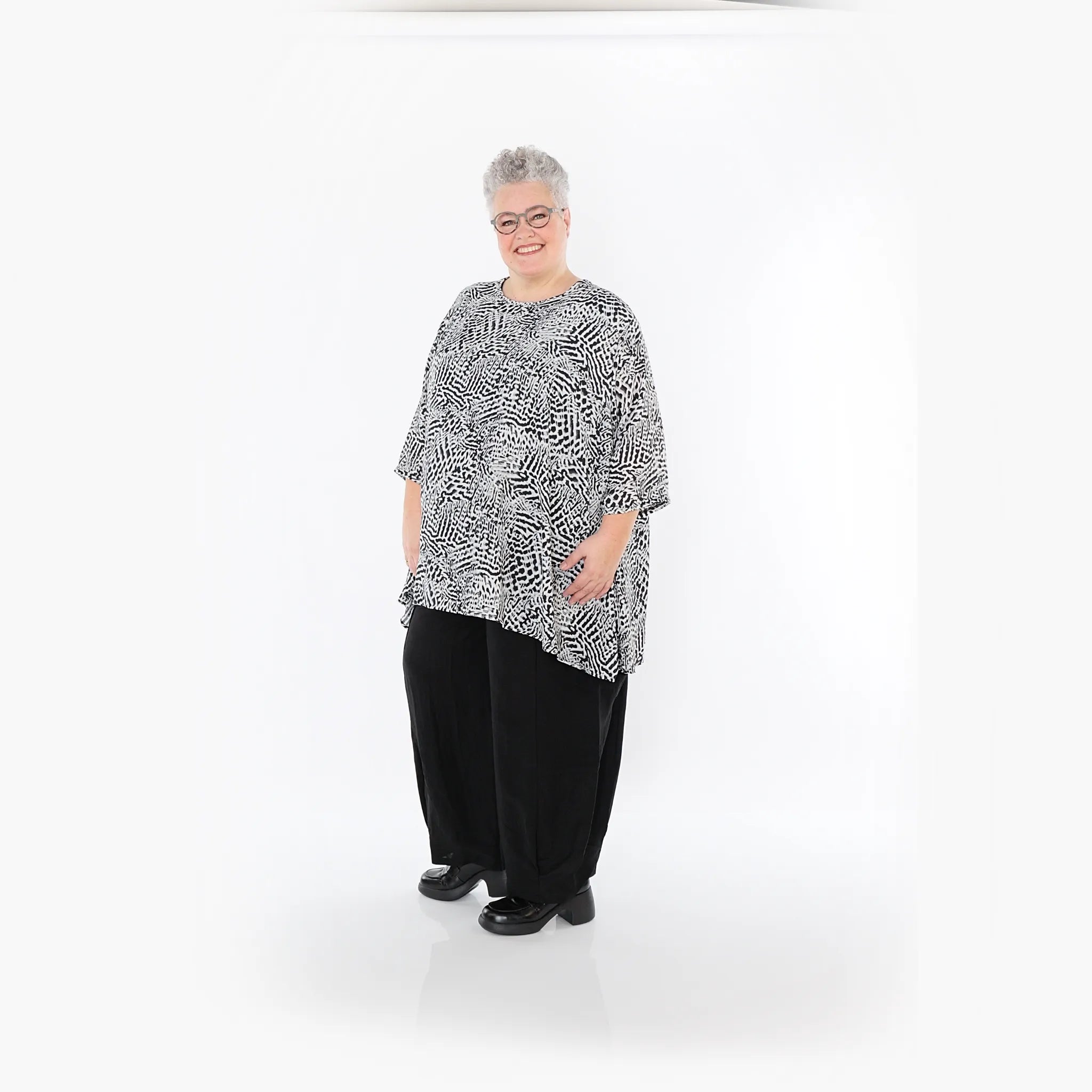  A-Form Bigshirt von AKH Fashion aus Viskose, 1495.00593, Schwarz/Weiß, Animal, Ausgefallen