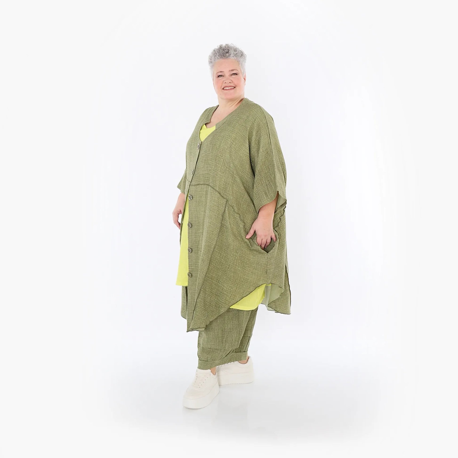  AKH Fashion Jacke in gerundeter Form, aus Baumwolle, 1501.07107, Khaki, Ausgefallen