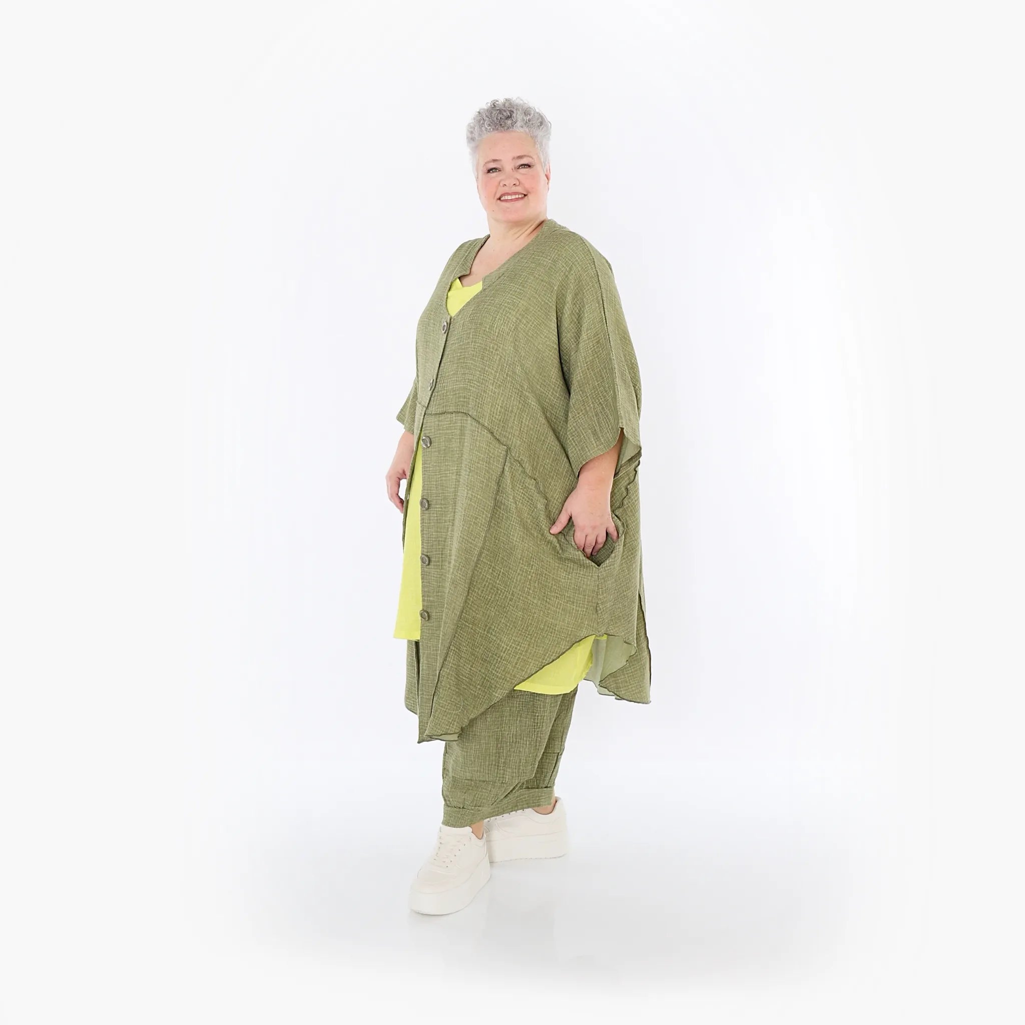  AKH Fashion Jacke in gerundeter Form, aus Baumwolle, 1501.07107, Khaki, Ausgefallen