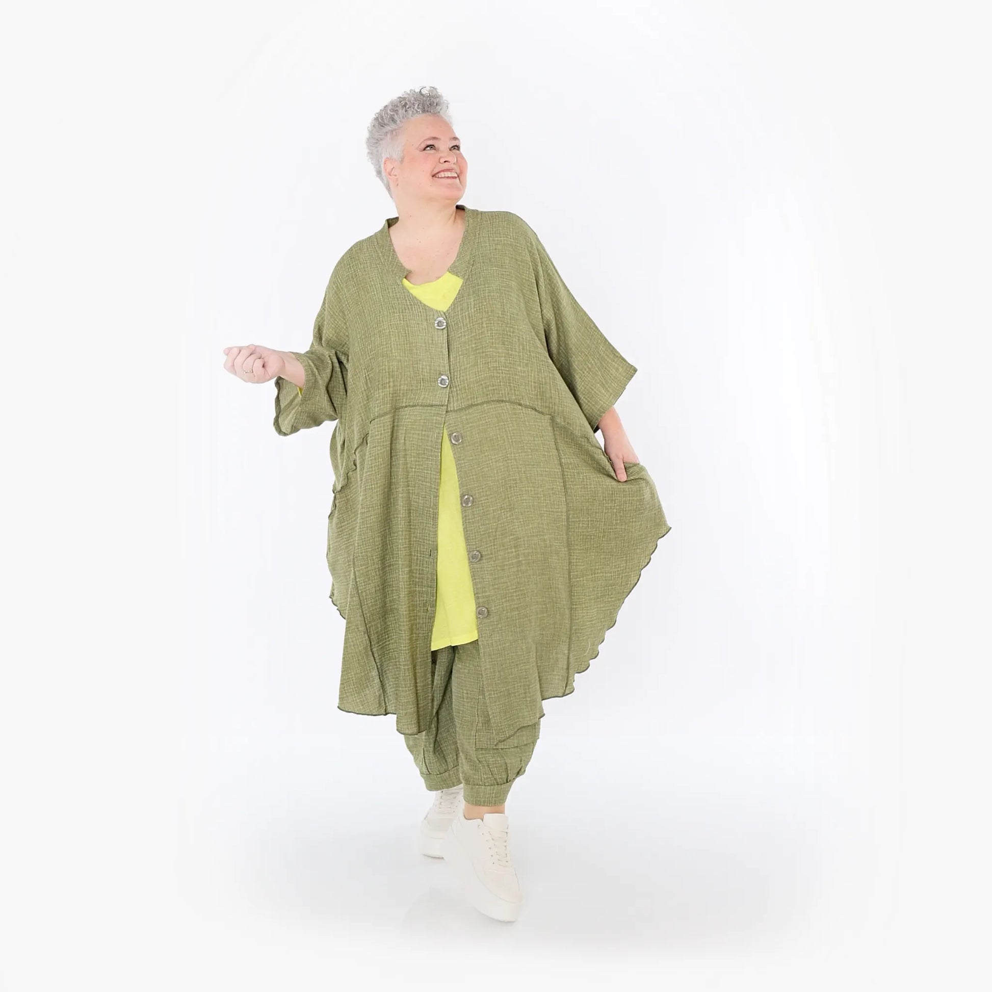  AKH Fashion Jacke in gerundeter Form, aus Baumwolle, 1501.07107, Khaki, Ausgefallen