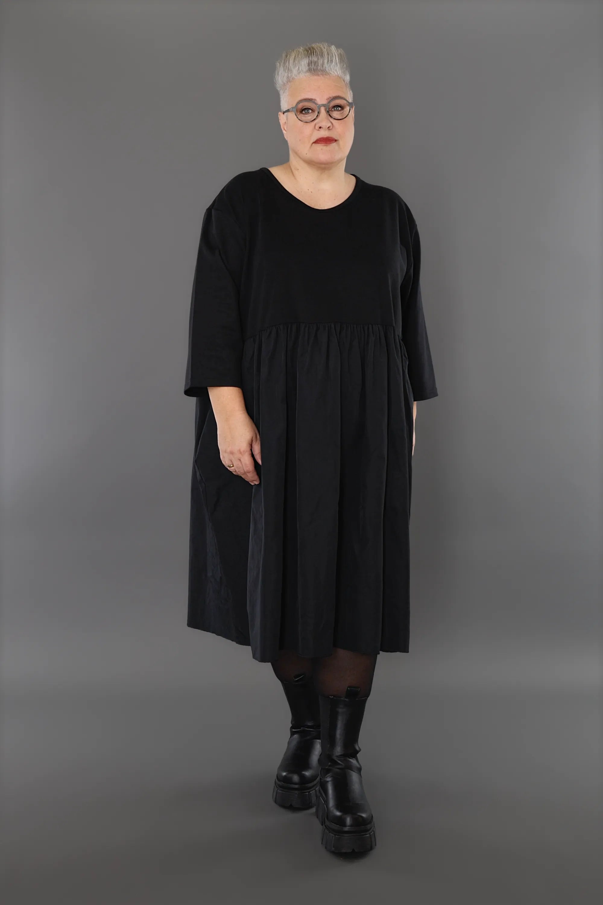  Ballonkleid von AKH Premium aus Materialmix, P1001.6967, Schwarz, Ausgefallen, Zeitlos