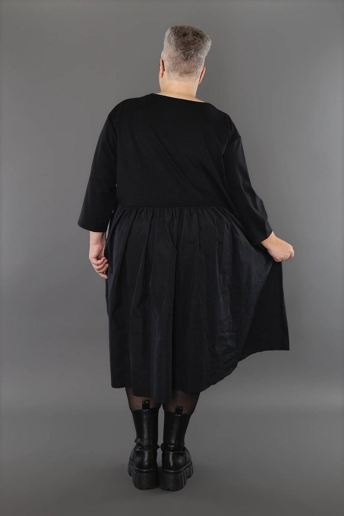  Ballonkleid von AKH Premium aus Materialmix, P1001.6967, Schwarz, Ausgefallen, Zeitlos