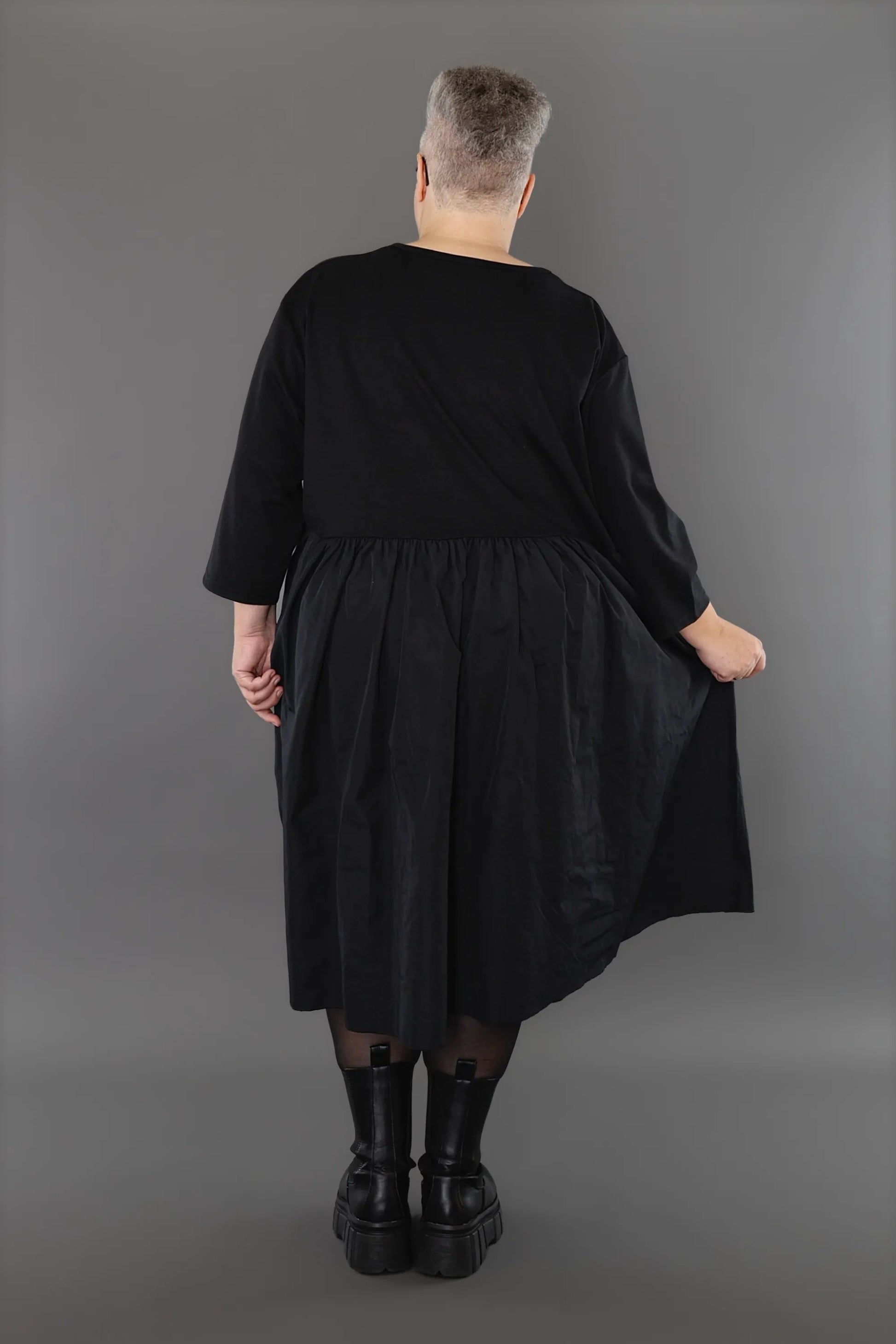  Ballonkleid von AKH Premium aus Materialmix, P1001.6967, Schwarz, Ausgefallen, Zeitlos