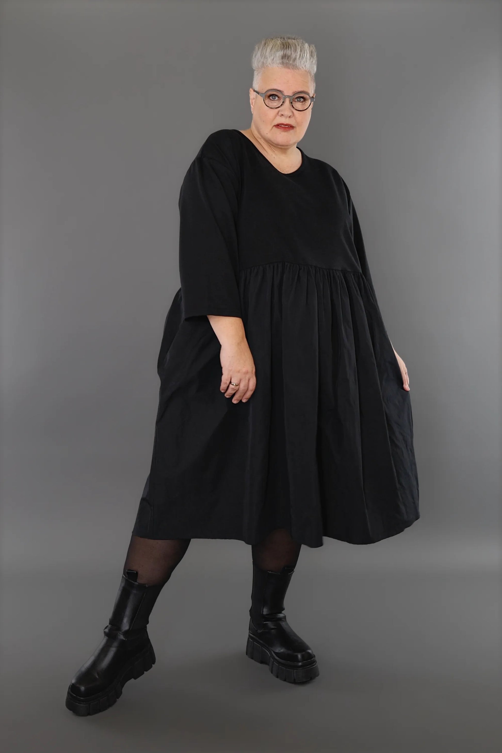  Ballonkleid von AKH Premium aus Materialmix, P1001.6967, Schwarz, Ausgefallen, Zeitlos