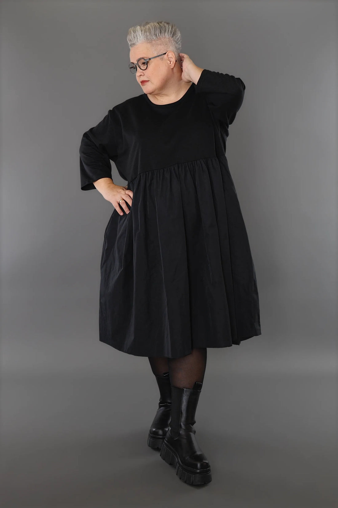  Ballonkleid von AKH Premium aus Materialmix, P1001.6967, Schwarz, Ausgefallen, Zeitlos