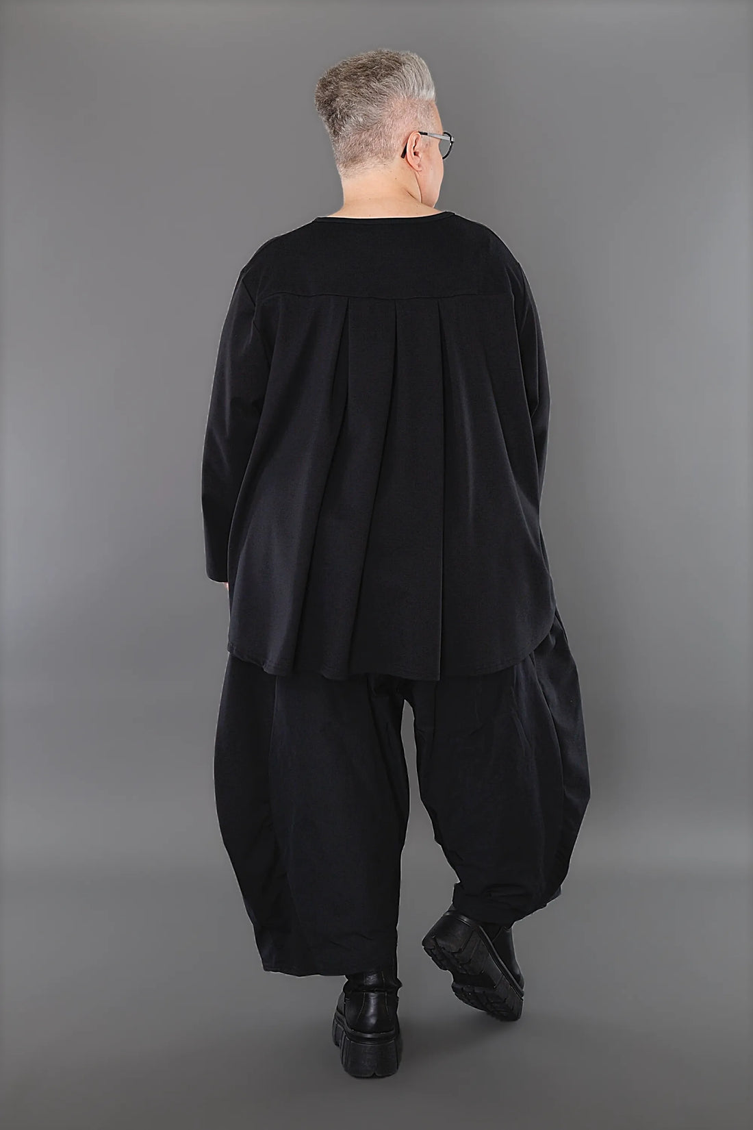  AKH Premium Shirt in gerundeter Form, aus Materialmix, P1003.6815, Schwarz, Ausgefallen