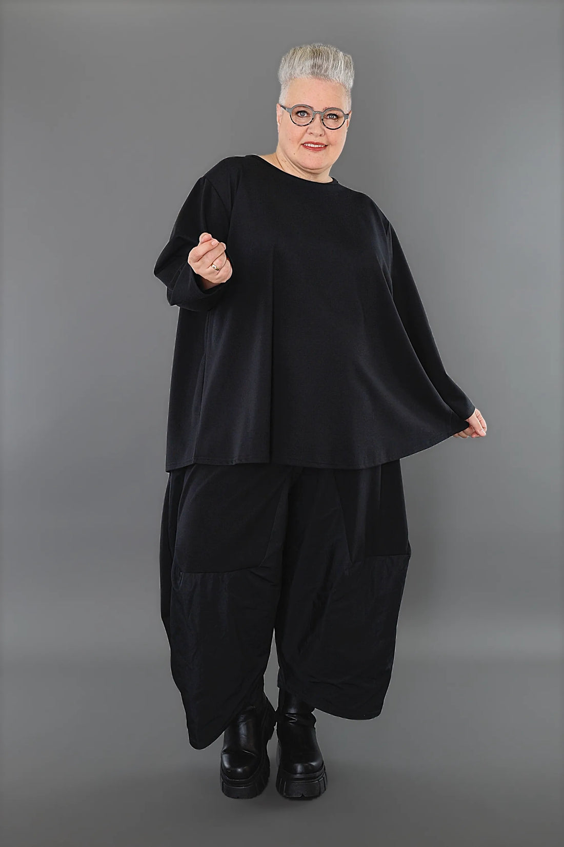  AKH Premium Shirt in gerundeter Form, aus Materialmix, P1003.6815, Schwarz, Ausgefallen