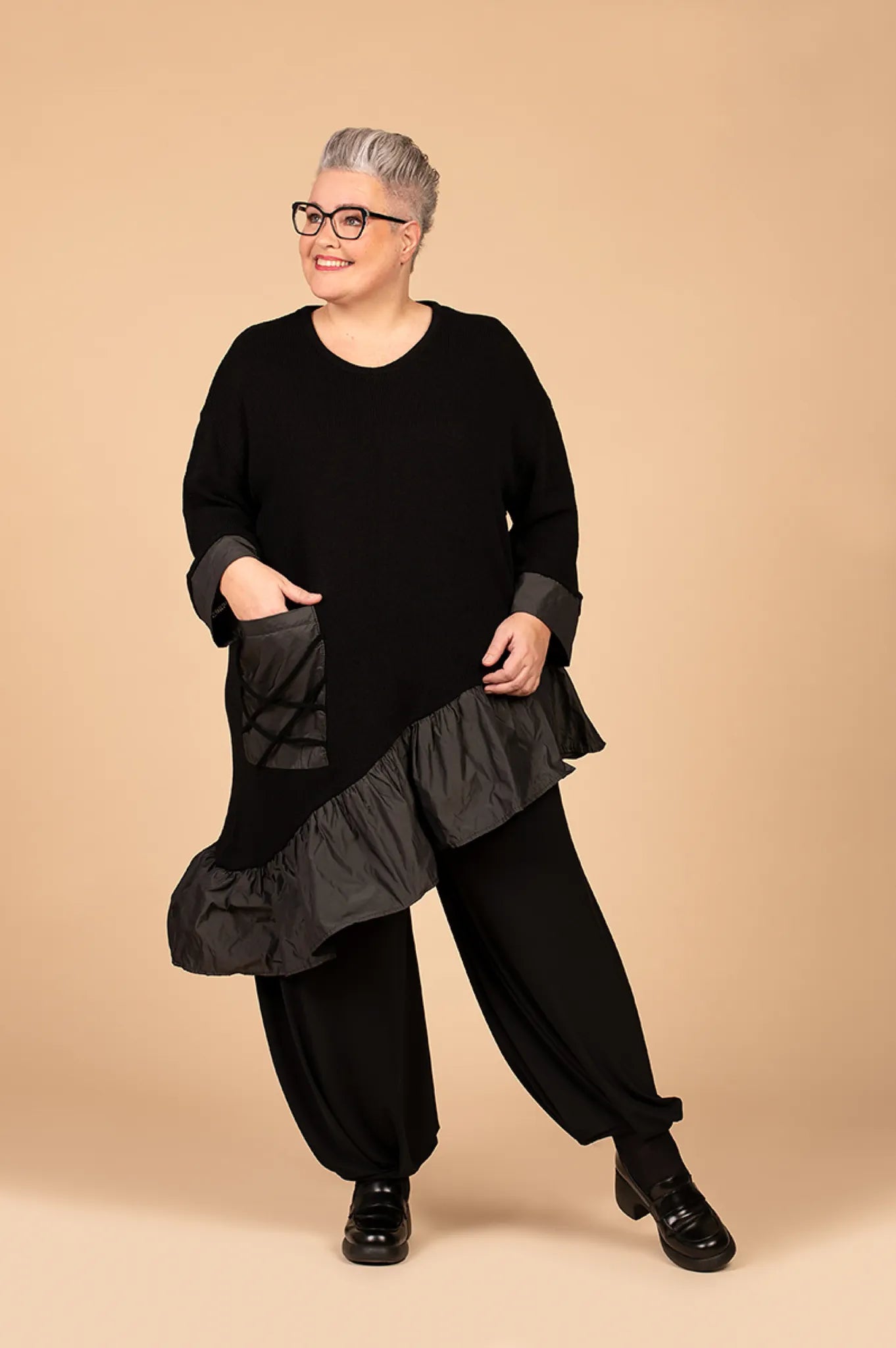  AKH Premium Bigshirt in asymmetrischer Form, aus Baumwolle, 1446.02331, Schwarz, Schick