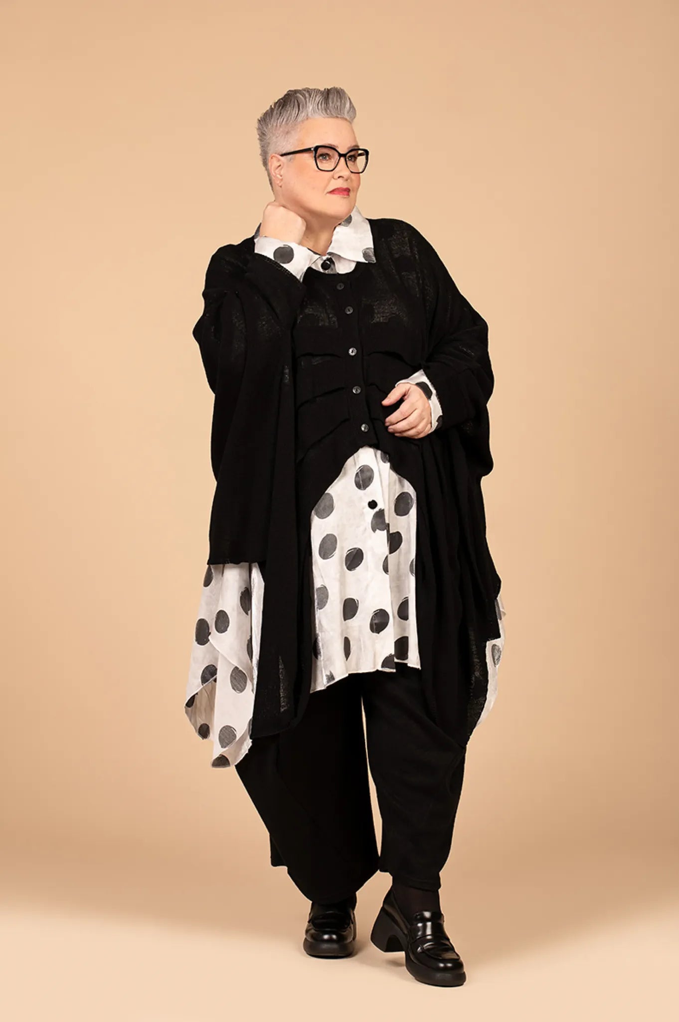  A-Form Jacke von AKH Premium aus Baumwolle, 1446.02512, Schwarz, Schick, Modern, Bequem