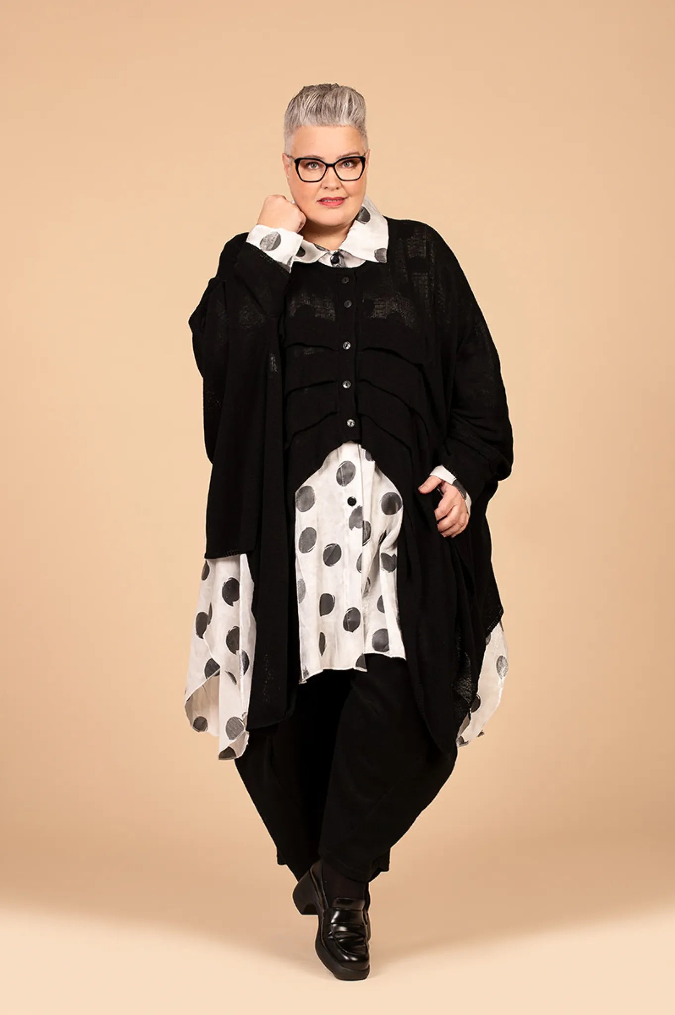  A-Form Jacke von AKH Premium aus Baumwolle, 1446.02512, Schwarz, Schick, Modern, Bequem