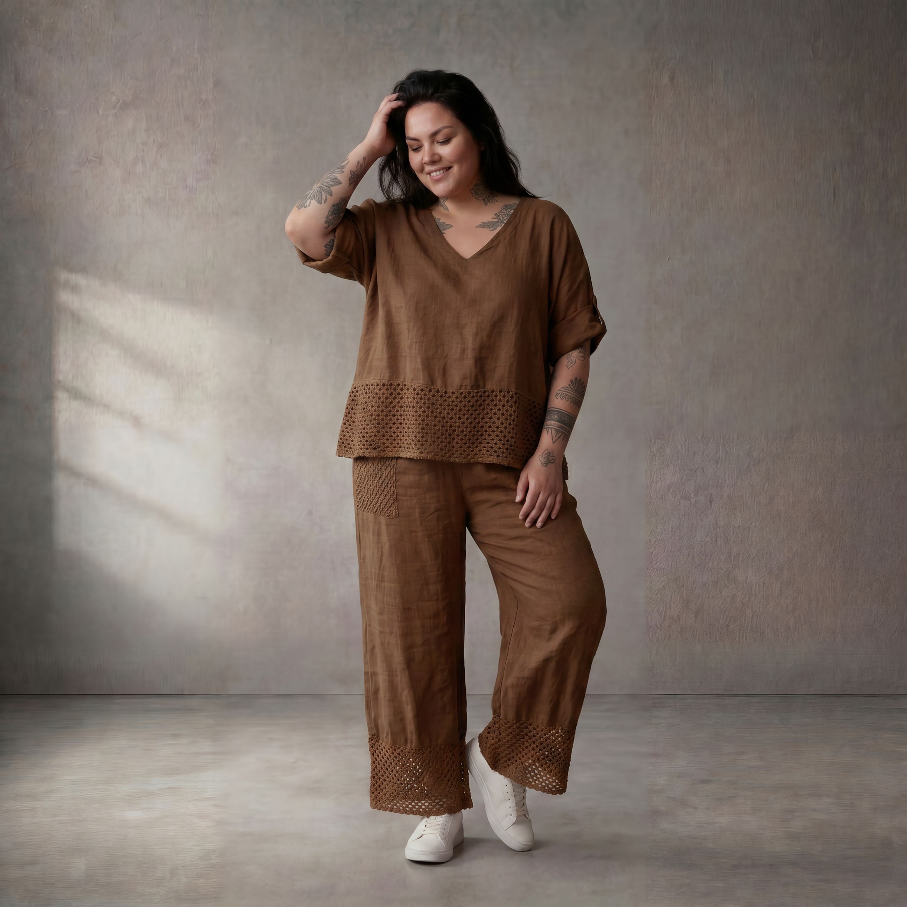 Braune Leinenhose leger Oversize zeitlos Look mit Elastikbund und feinen Strickdetails