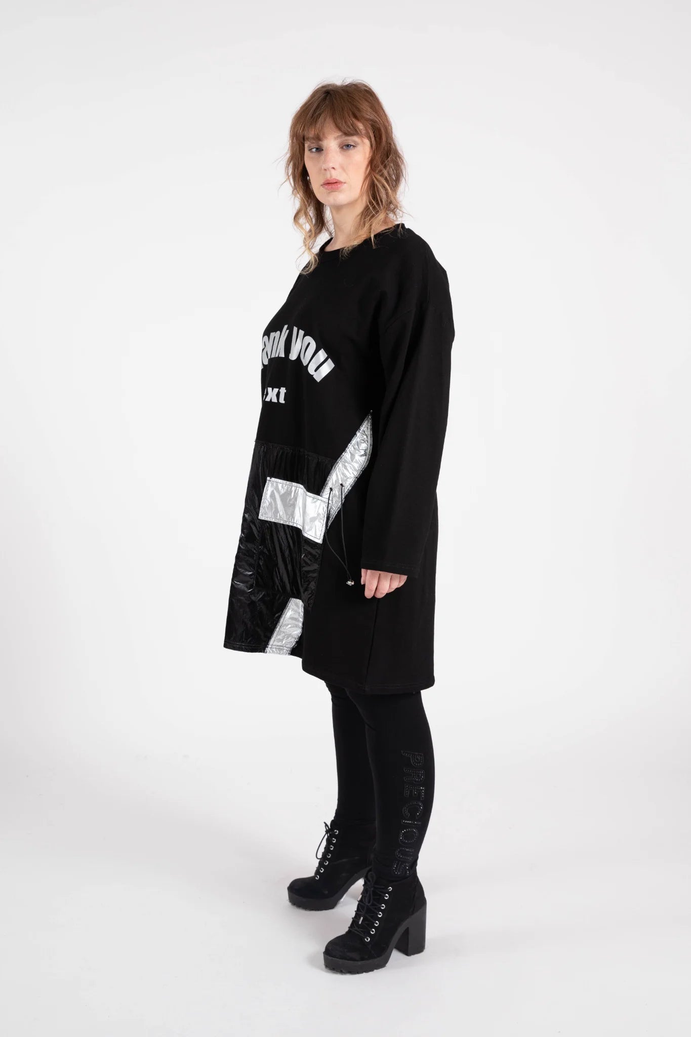  Pomme Rouge Shirt in gerader Form, aus Baumwolle, C6291, Schwarz-Silber, Buchstaben
