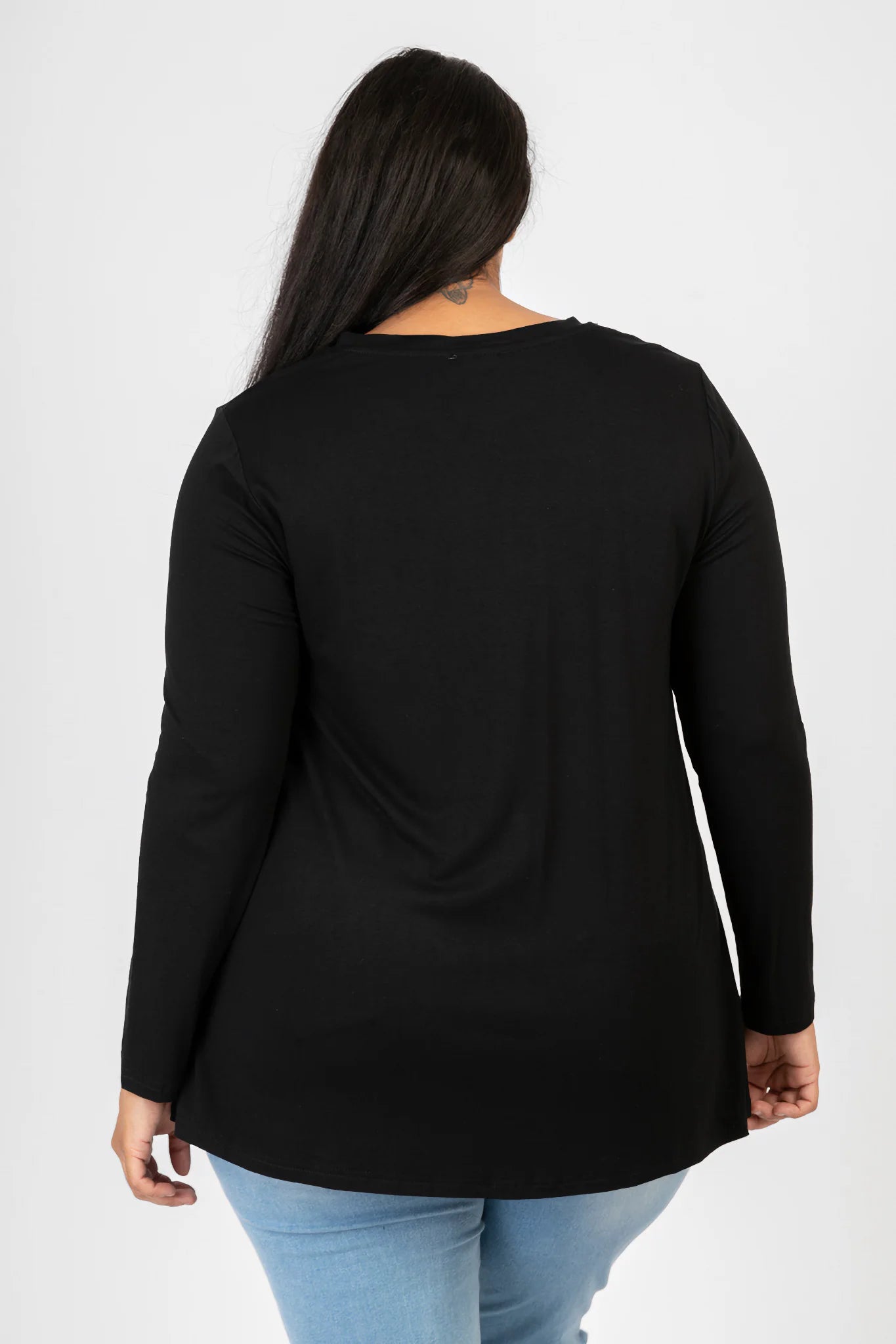  Schickes Plus Size Shirt in Schwarz mit Strassschriftzug und Print-Applikation für Herbst und Winter