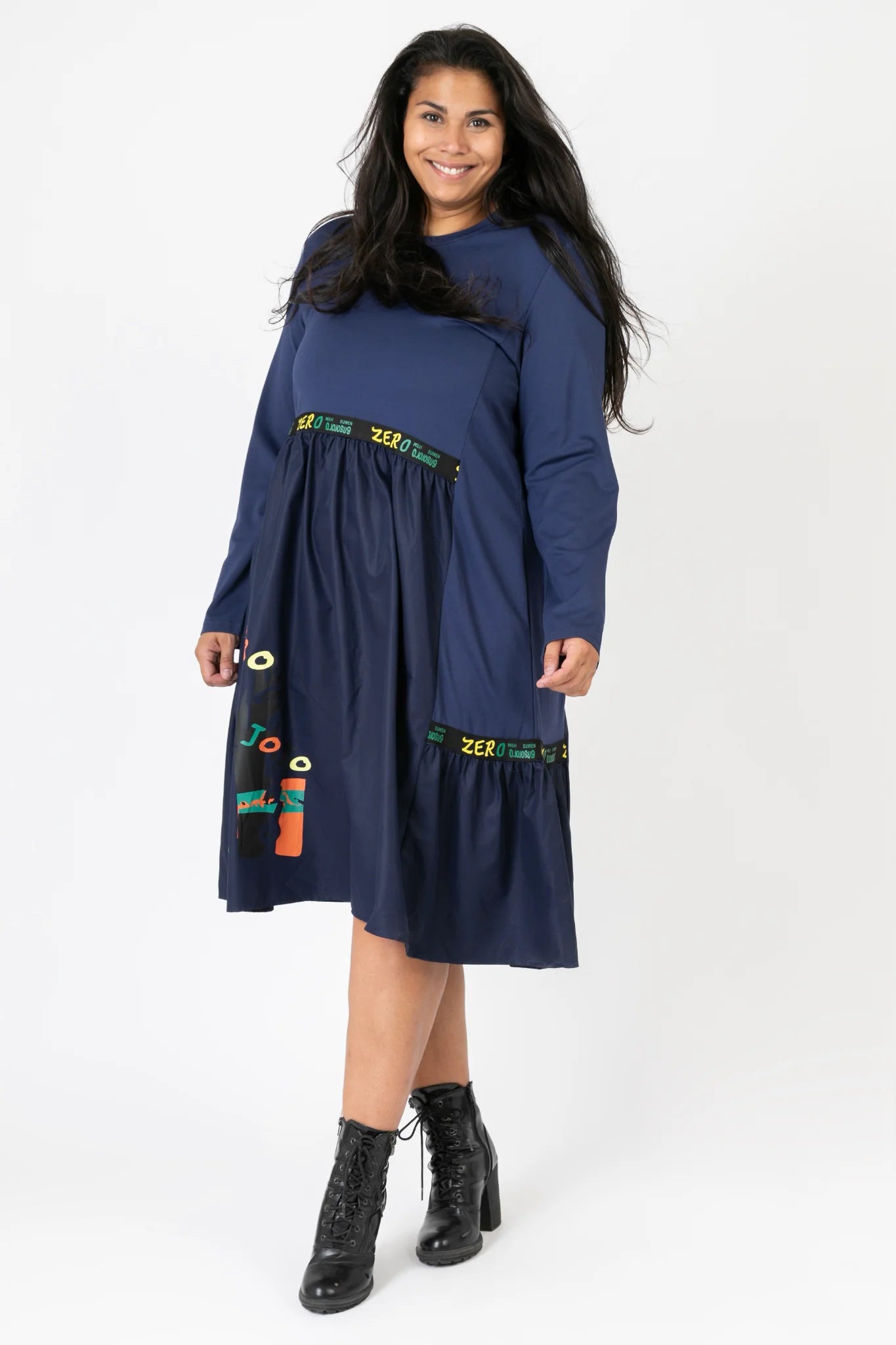  Kleid von Pomme Rouge aus Viskose, C6629, Blau-Multi, Muster, Schick, Modern, Bequem
