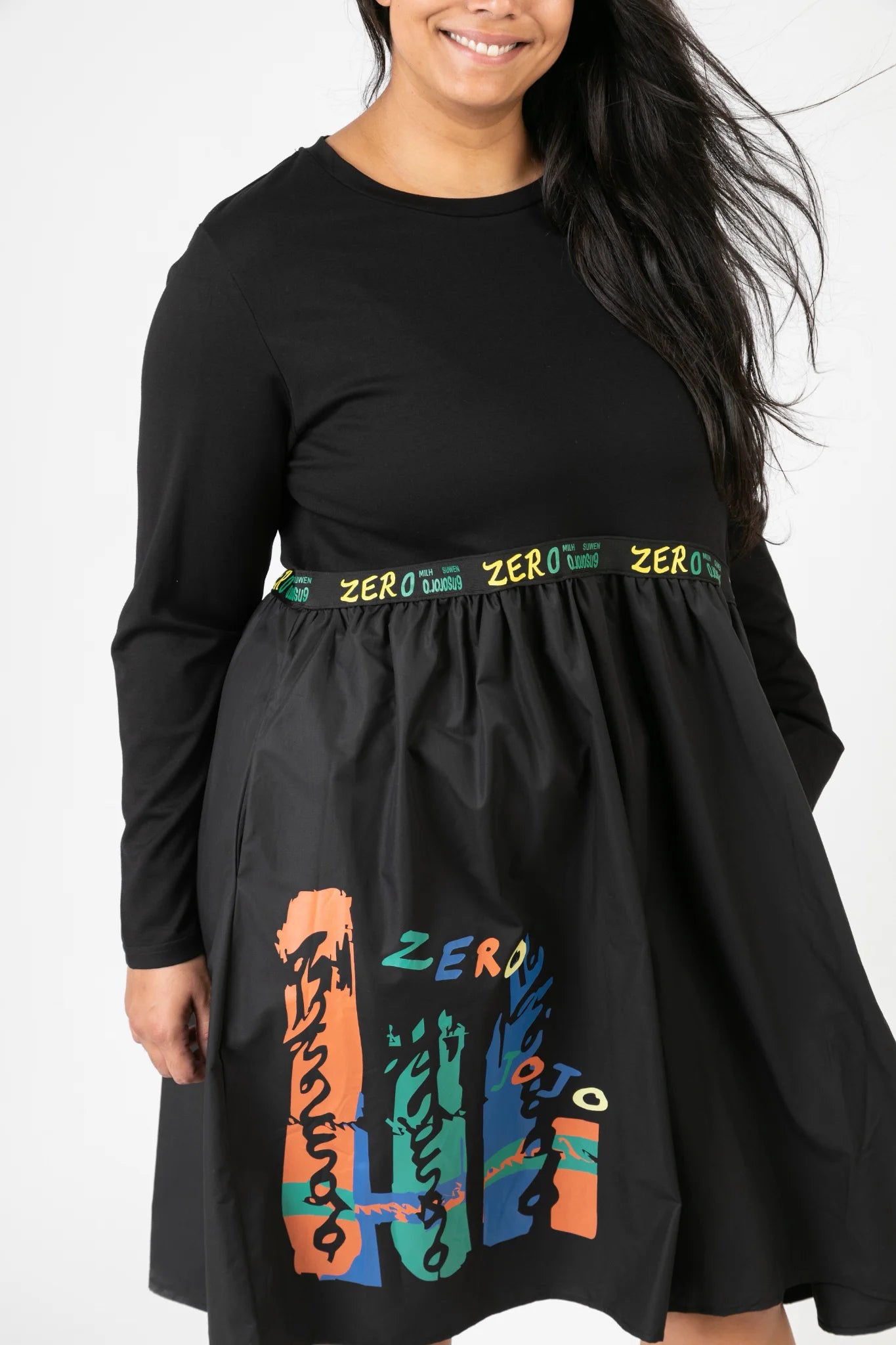  Pomme Rouge Kleid in gerader Form, aus Viskose, C6629, Schwarz-Multi, Muster, Schick