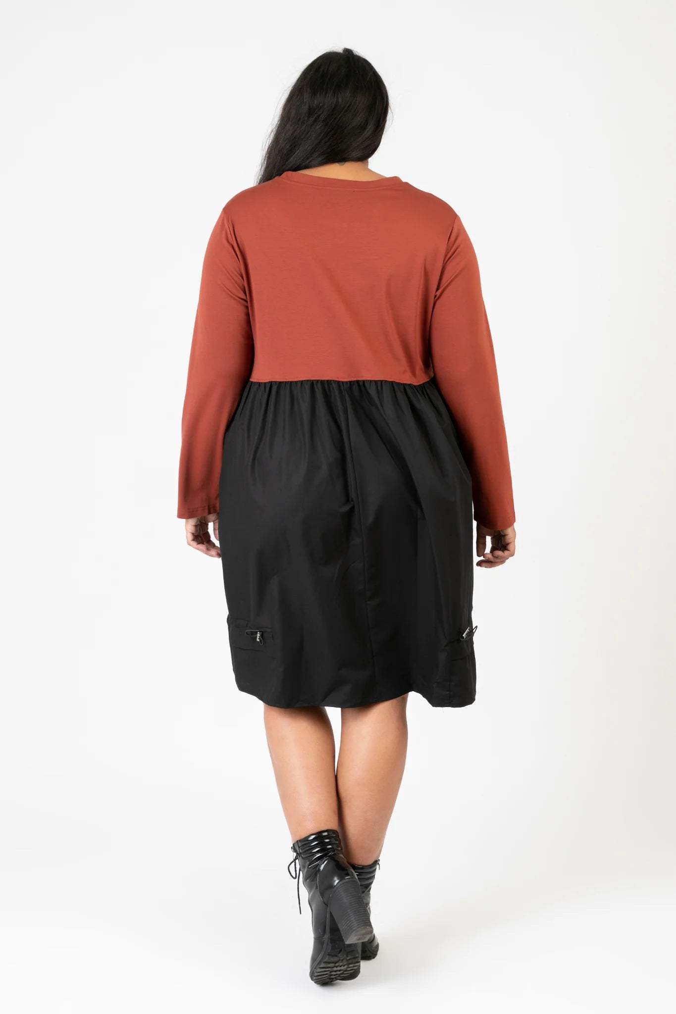  Pomme Rouge Kleid in gerader Form, aus Viskose, C6652, Rost-Schwarz-Silber, Buchstaben