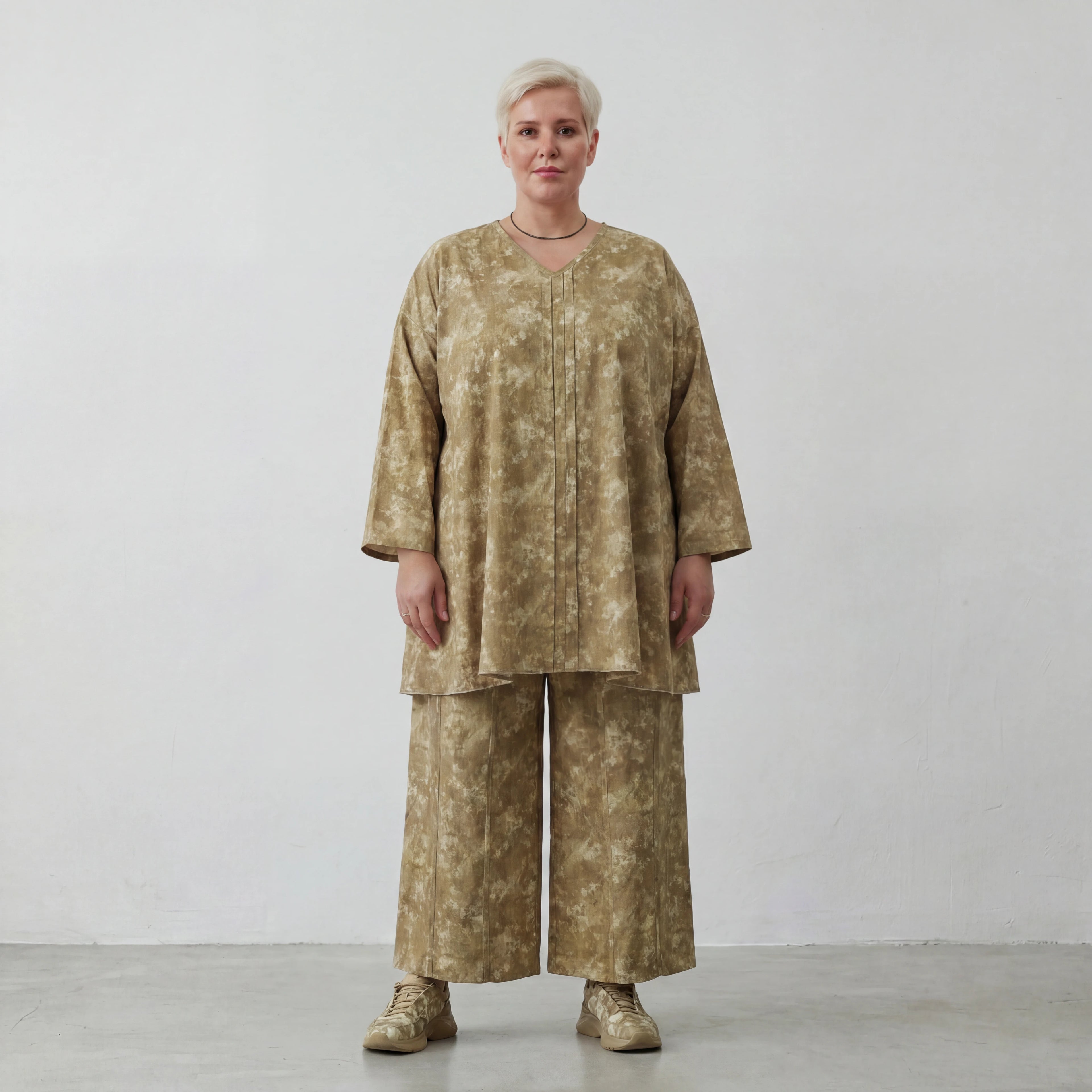 Ausgefallenes Oversize Big Shirt in A-Form mit feiner Biesen Musterung aus Baumwoll-Popeline, Camel
