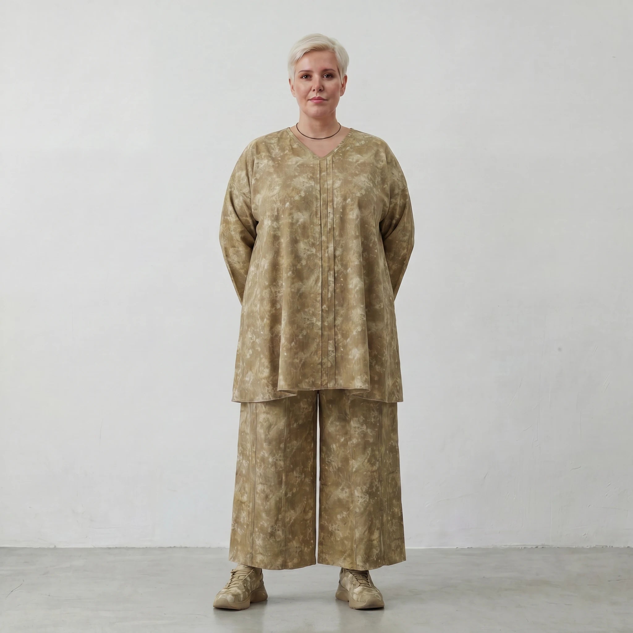 Ausgefallenes Oversize Big Shirt in A-Form mit feiner Biesen Musterung aus Baumwoll-Popeline, Camel