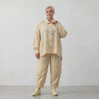 Luftige Oversize Bluse in A-Form aus feiner Baumwollpopeline mit angesagtem Batikmuster, Vanille