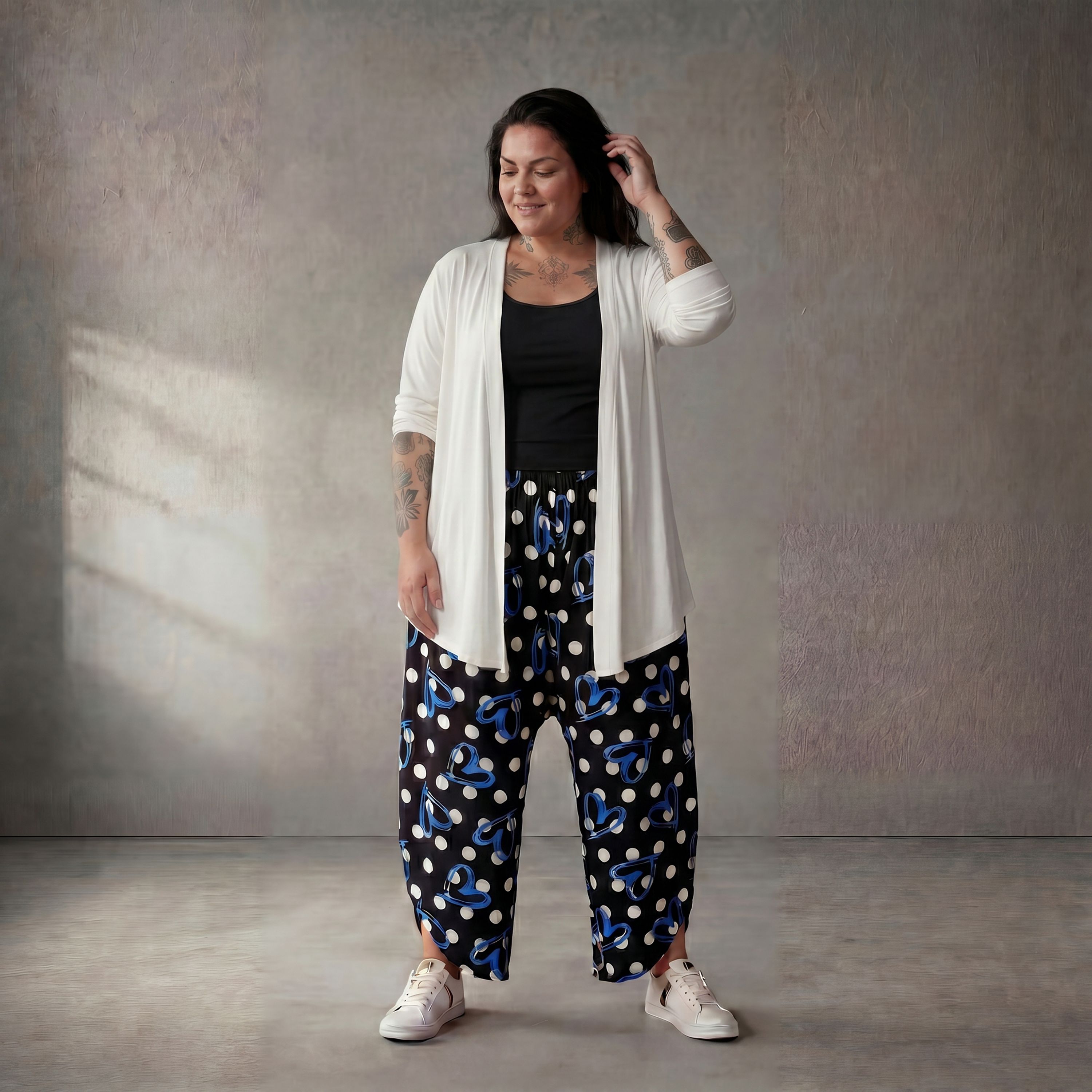 Zeitlose Lagenlook Oversize Balloonhose in Schwarz Weiß Blau leger sehr stilvoll Viskose