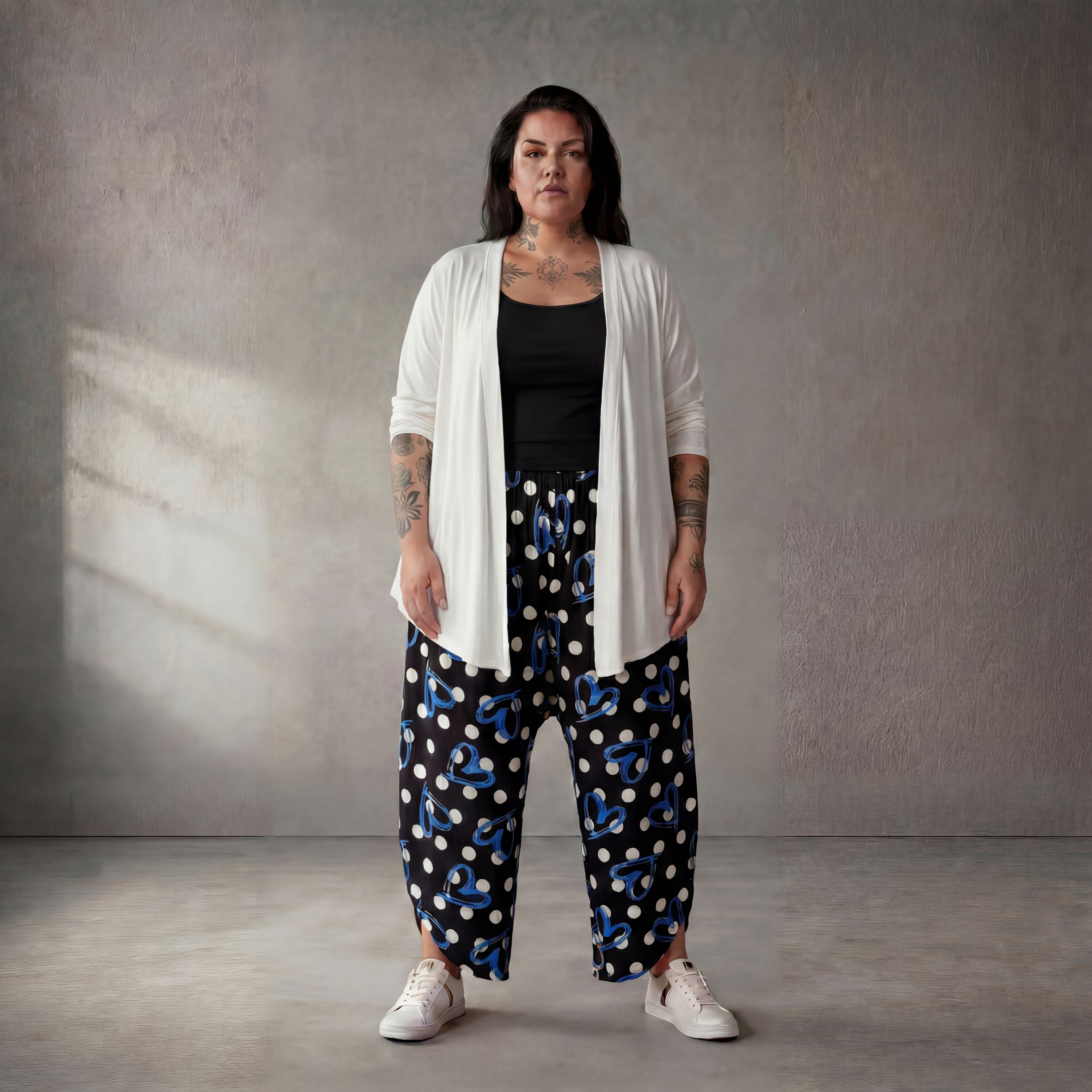 Zeitlose Lagenlook Oversize Balloonhose in Schwarz Weiß Blau leger sehr stilvoll Viskose