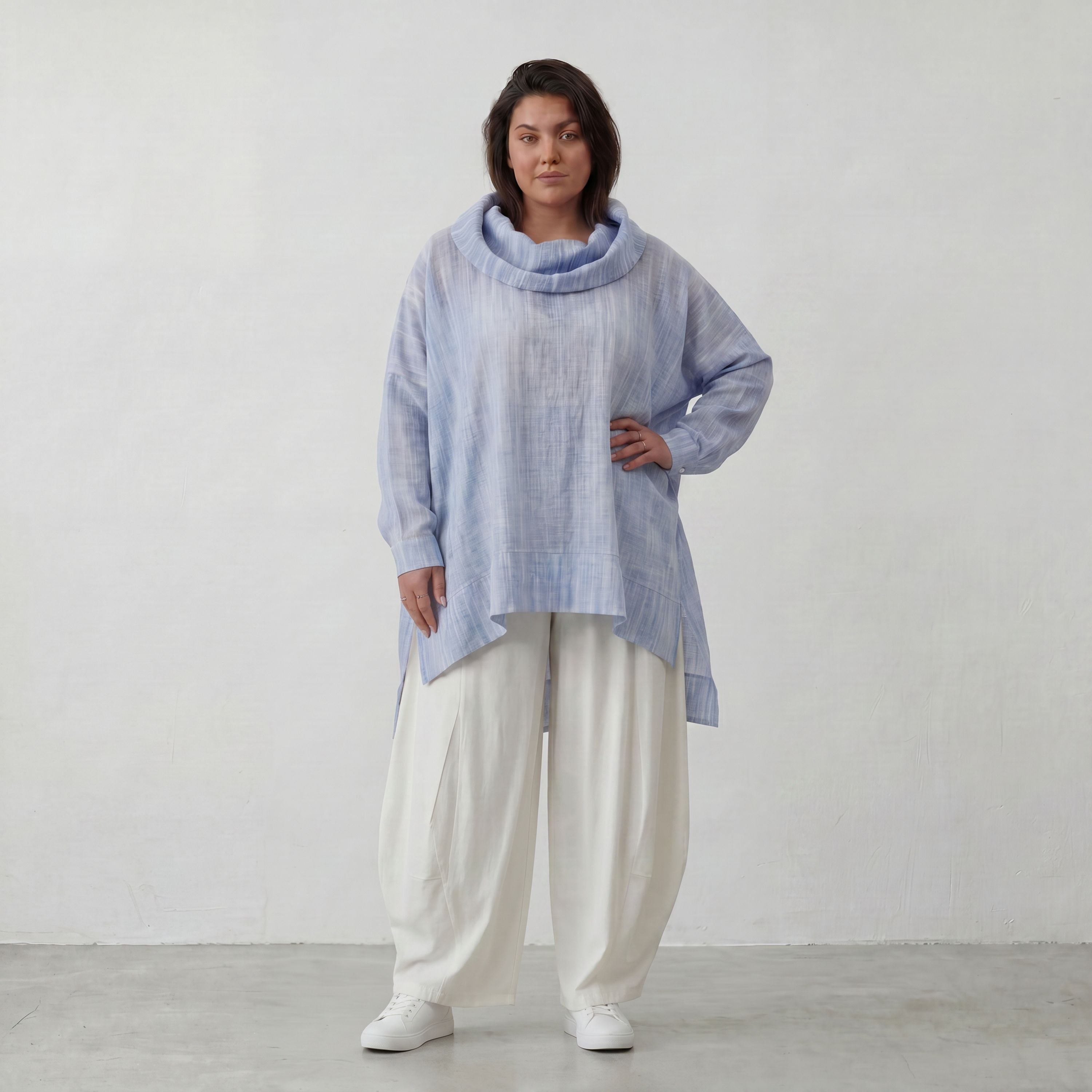 Leichtes Lagenlook Shirt in Jeansblau Weiß mit Crashoptik Oversize asymmetrischem Saum