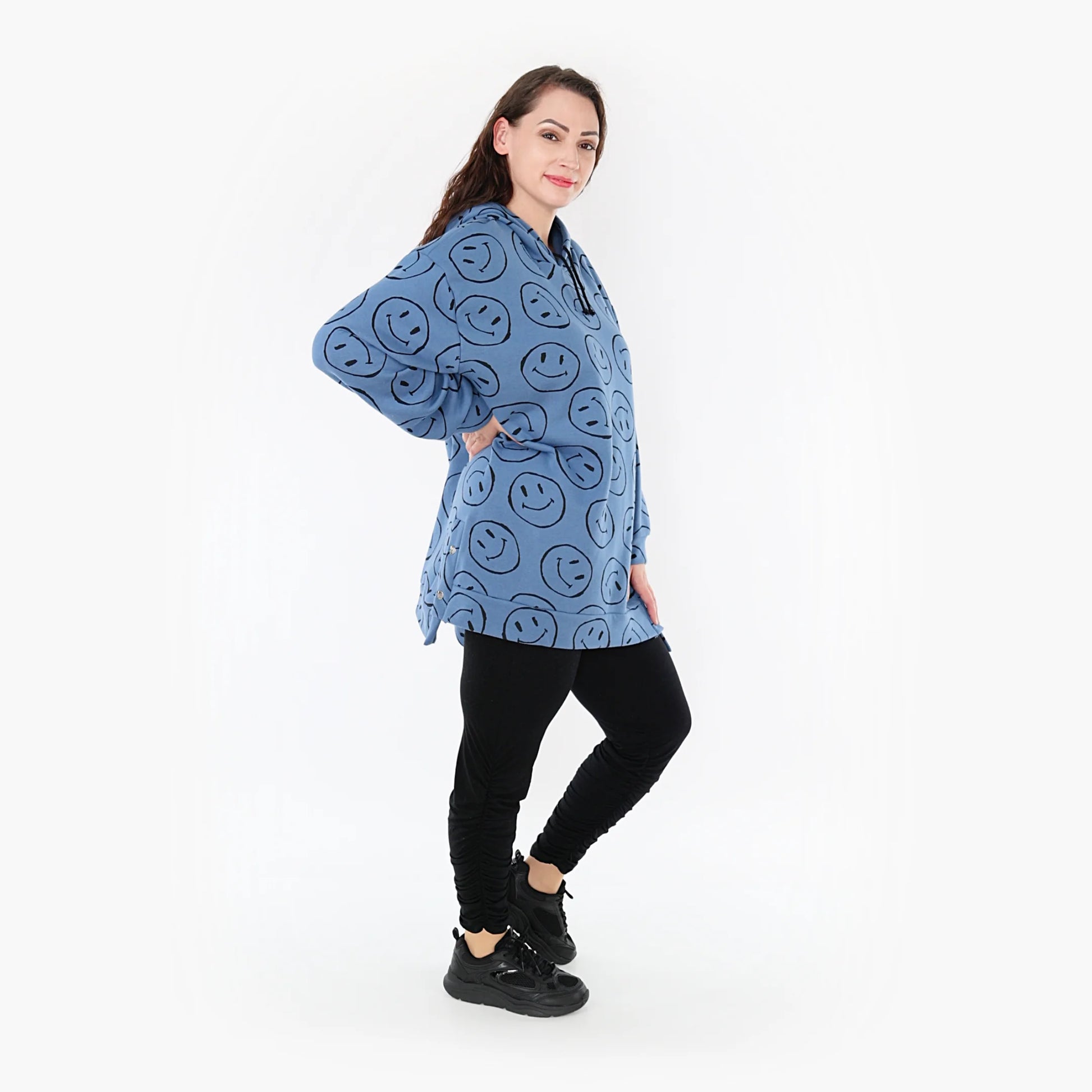  Lässiges Oversize-Shirt in Jeansblau-Schwarz aus hochwertigem Baumwoll-Fleece mit Kapuze und Knöpfen