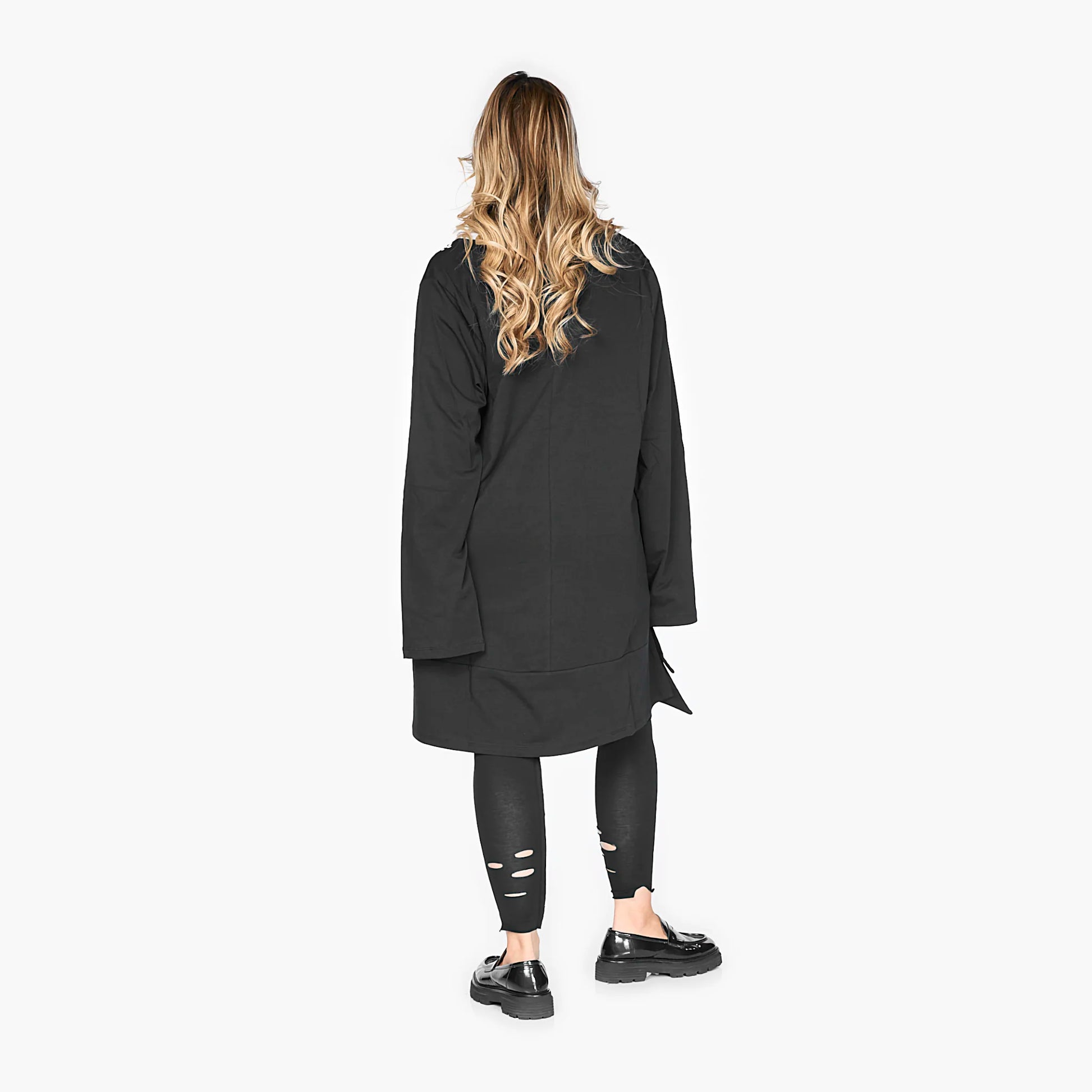  Schwarzes Big Shirt aus Baumwolle mit weichem Jersey und aufwendigem Streetstyle-Design