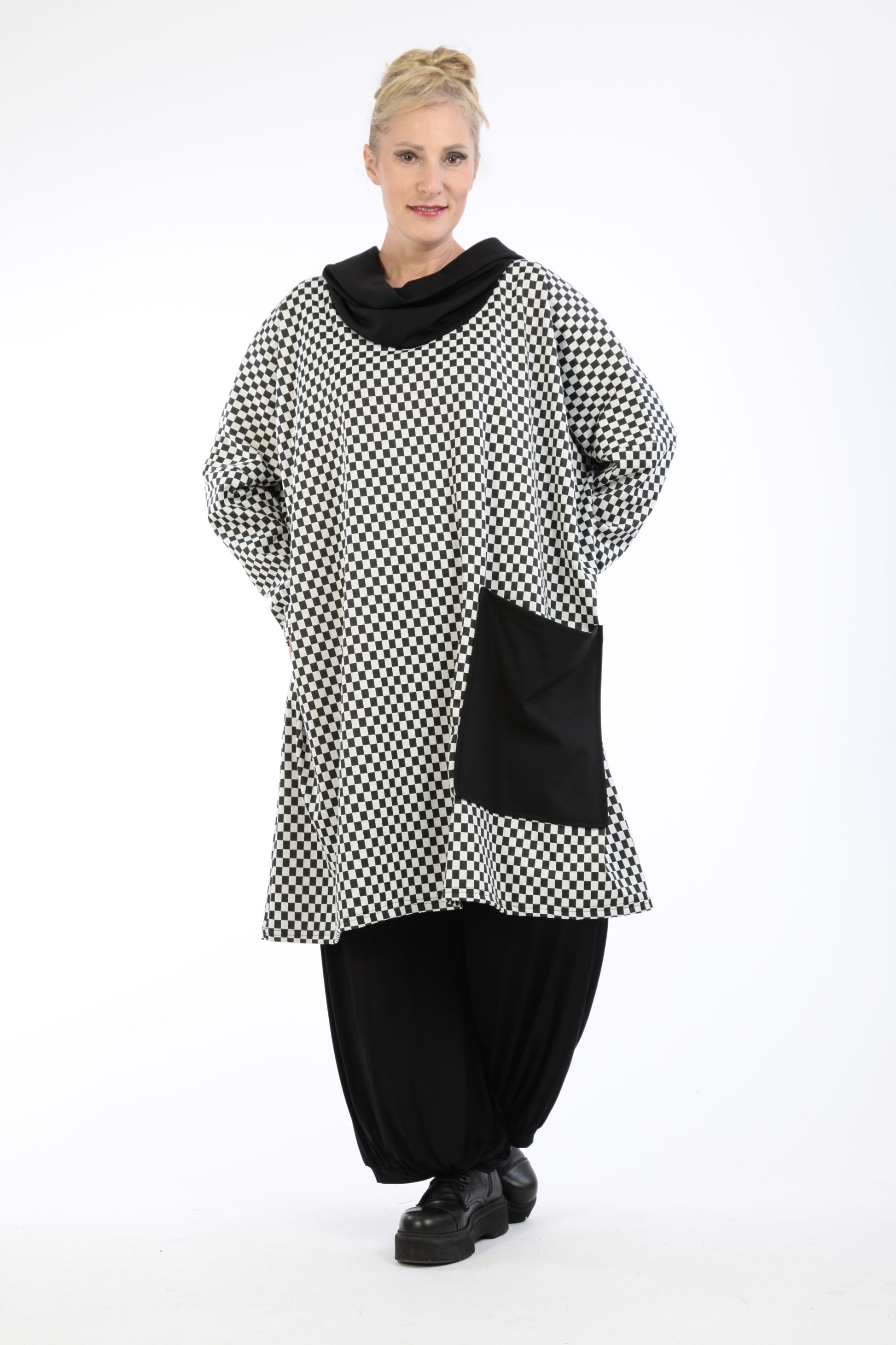  Bigshirt von AKH Fashion aus Materialmix in gerader Form, 1184.06807, Schwarz-Weiß, Schick