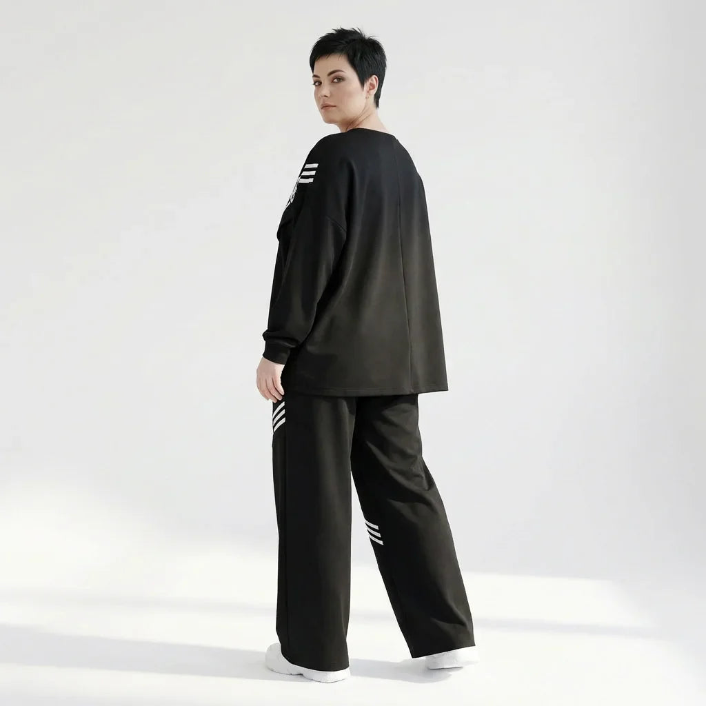 Zweiteiler im Oversize-Design aus French Terry mit Printdetails in Schwarz-Weiß von B-One – jetzt bei Modeare entdecken