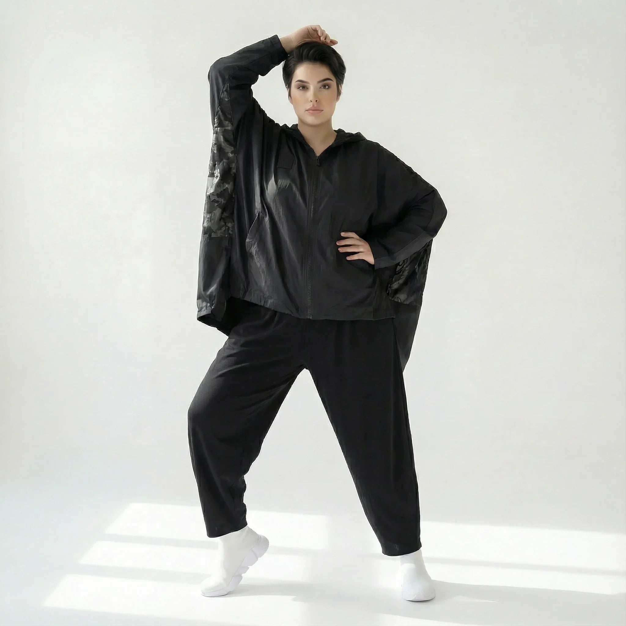 Oversize Damen Übergangsjacke aus Baumwolle im Ballonschnitt Memorytaft Caraclan exklusiv bei Modeare
