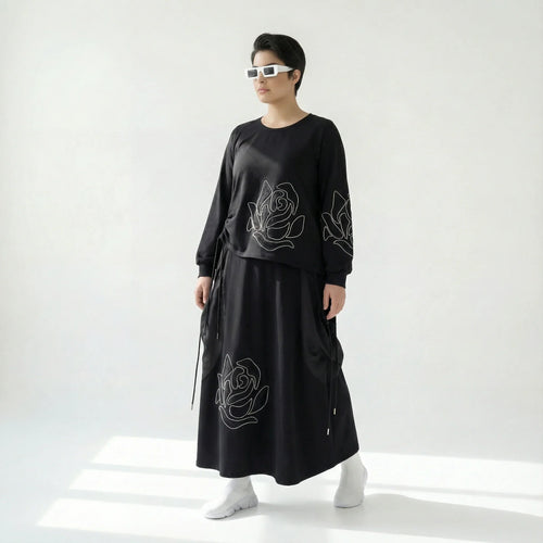 Oversize-Set mit Rosenstickerei aus French Terry von iZAR – Shirt & Rock in Schwarz bei Modeare