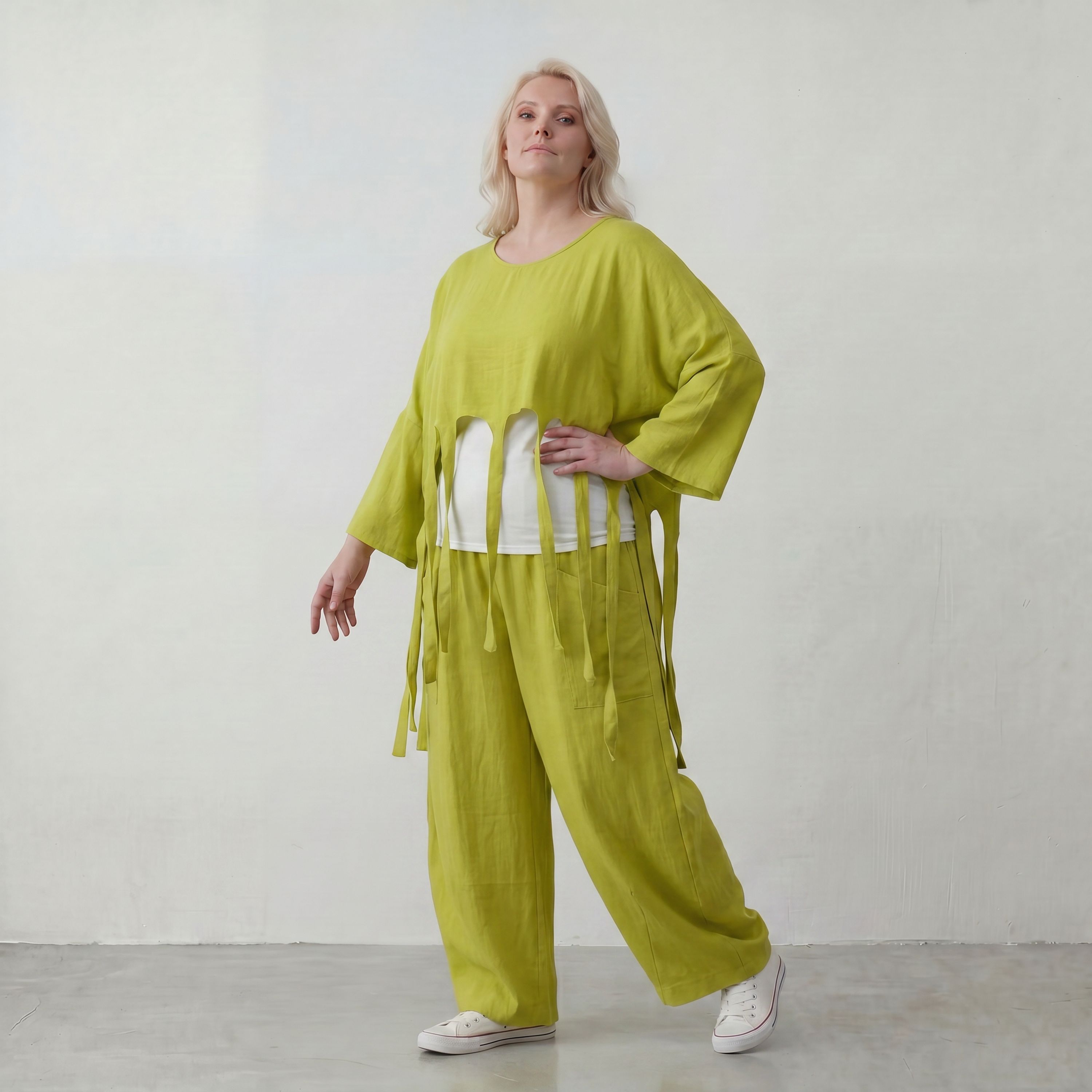 Apfelgrün fliessend Oversize Überwurf im Lagenlook leger auffällig zeitlos luftig leicht